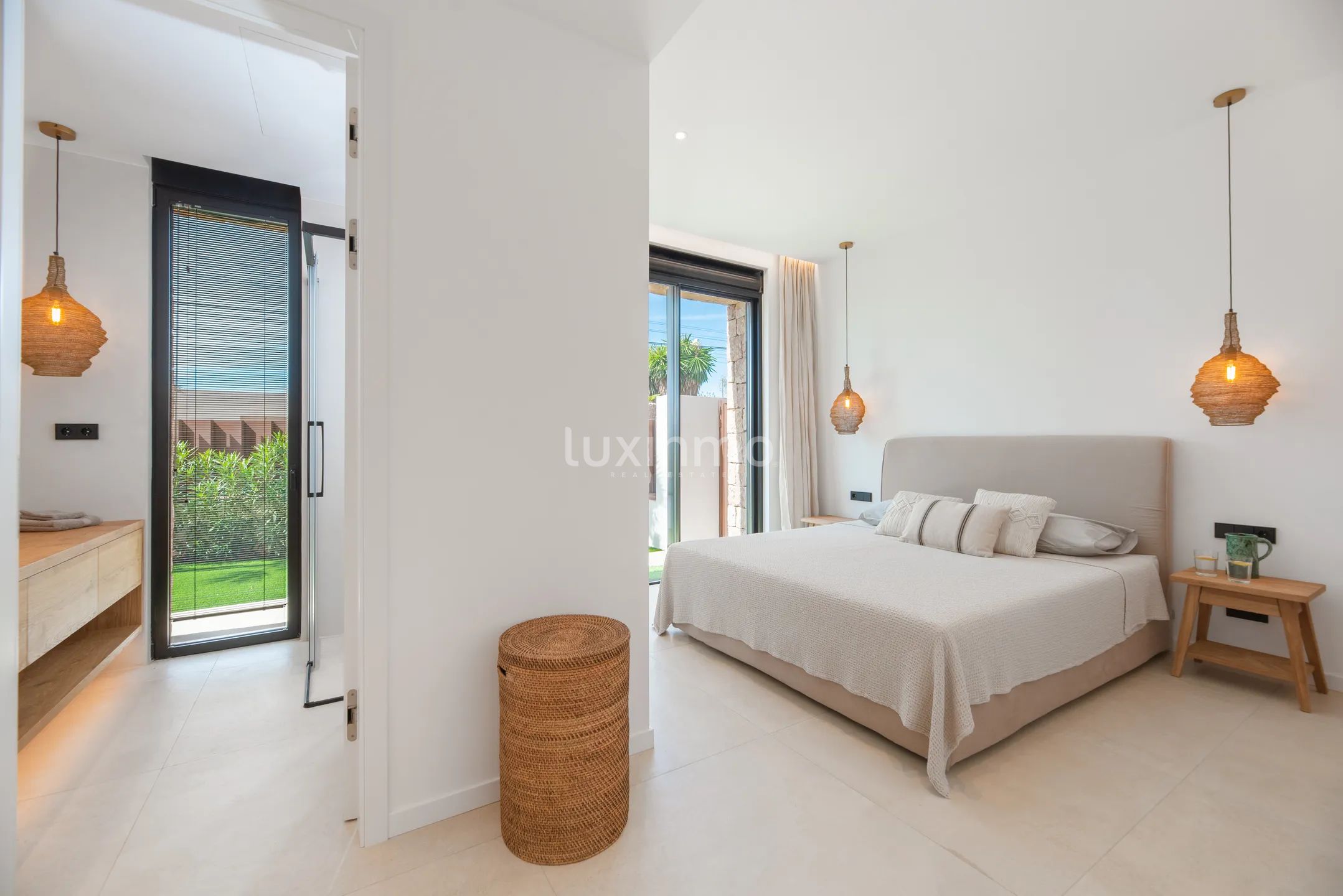 Nybyggd lyxig villa med 6 sovrum i Sa Carroca, Ibiza — photo 26