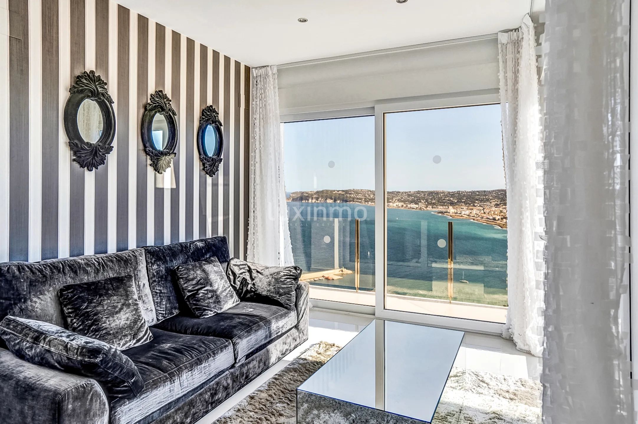 Exclusive villa with sea views in Jávea — photo 40