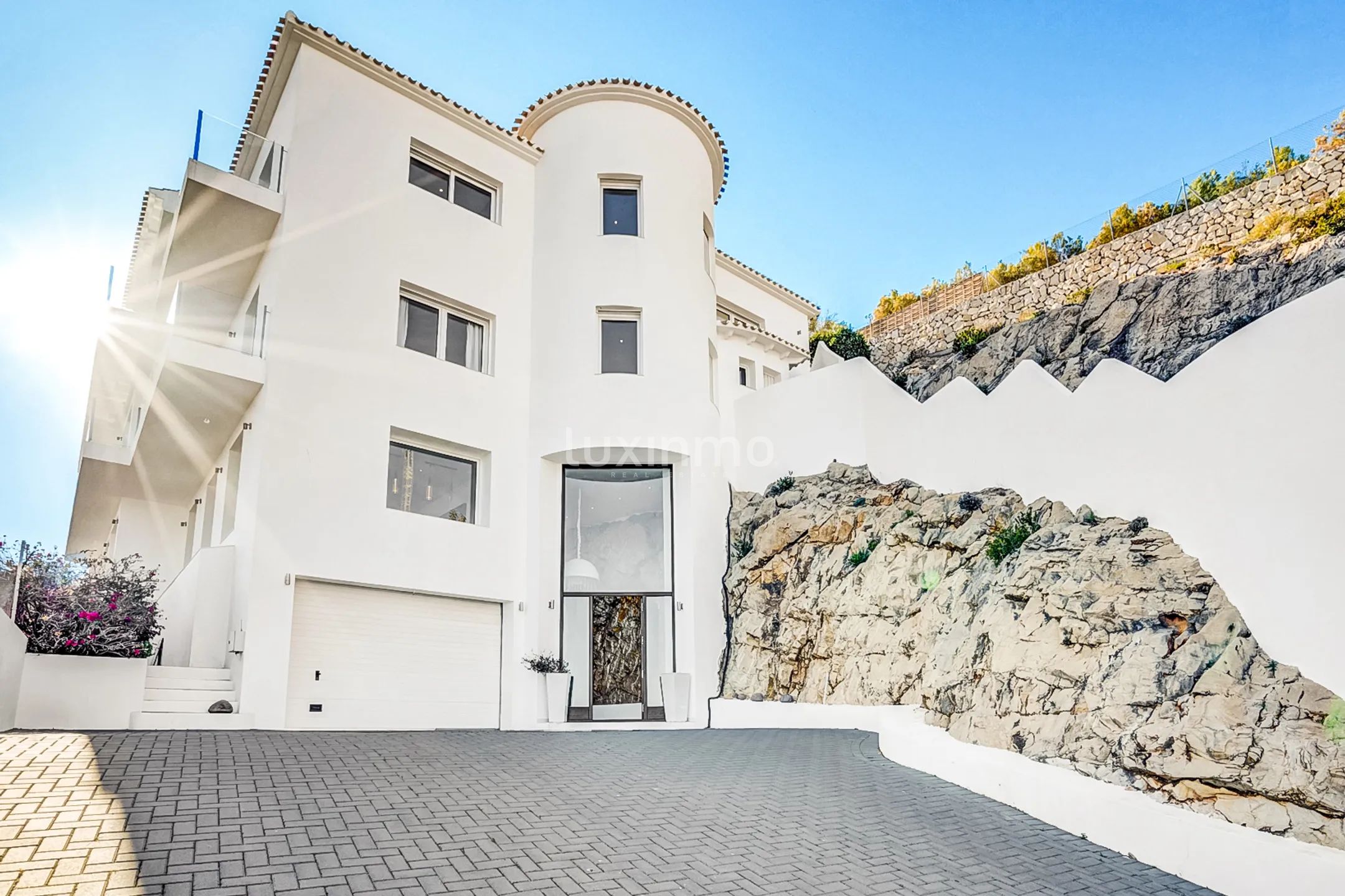 Exclusive villa with sea views in Jávea — photo 33