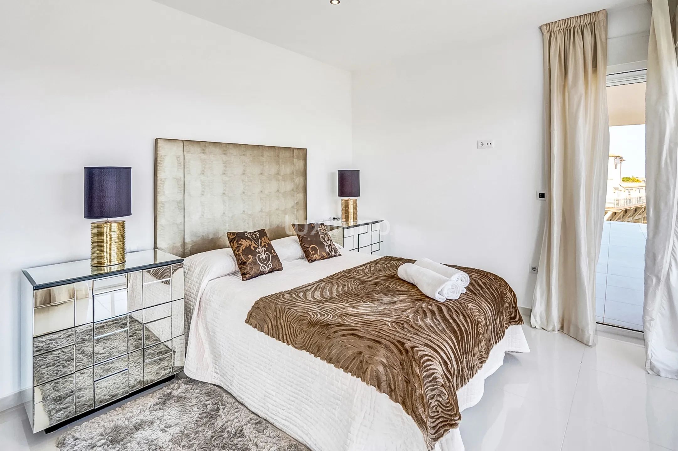 Exclusive villa with sea views in Jávea — photo 27