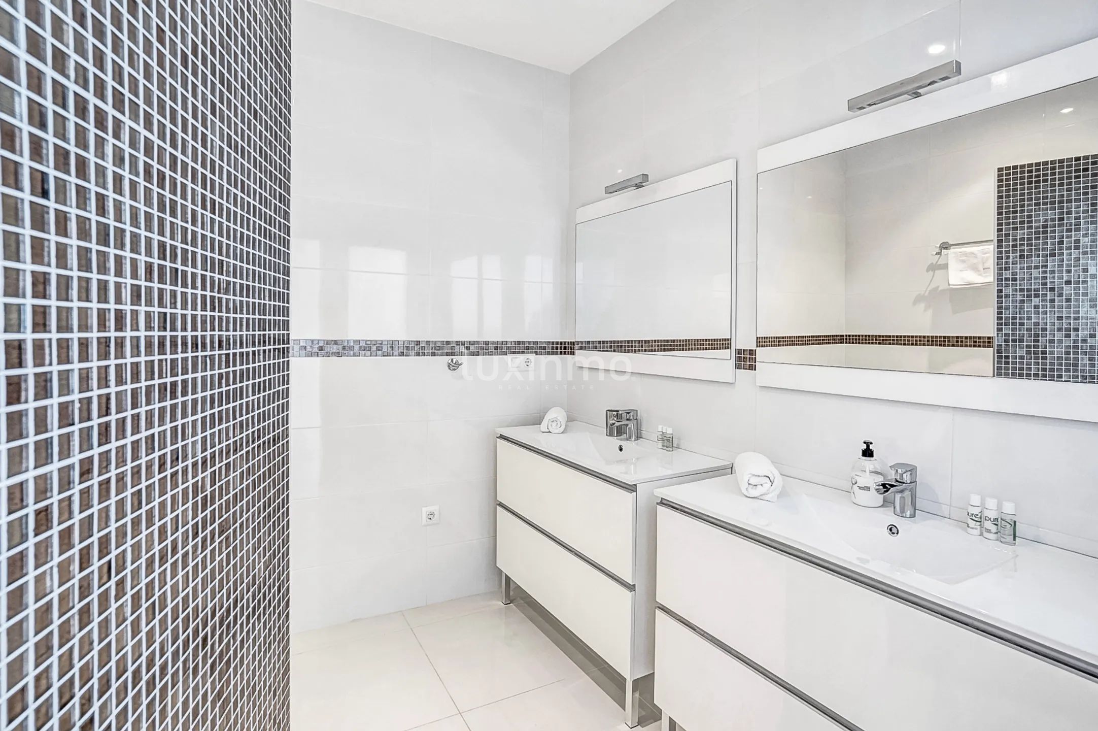 Exclusive villa with sea views in Jávea — photo 25