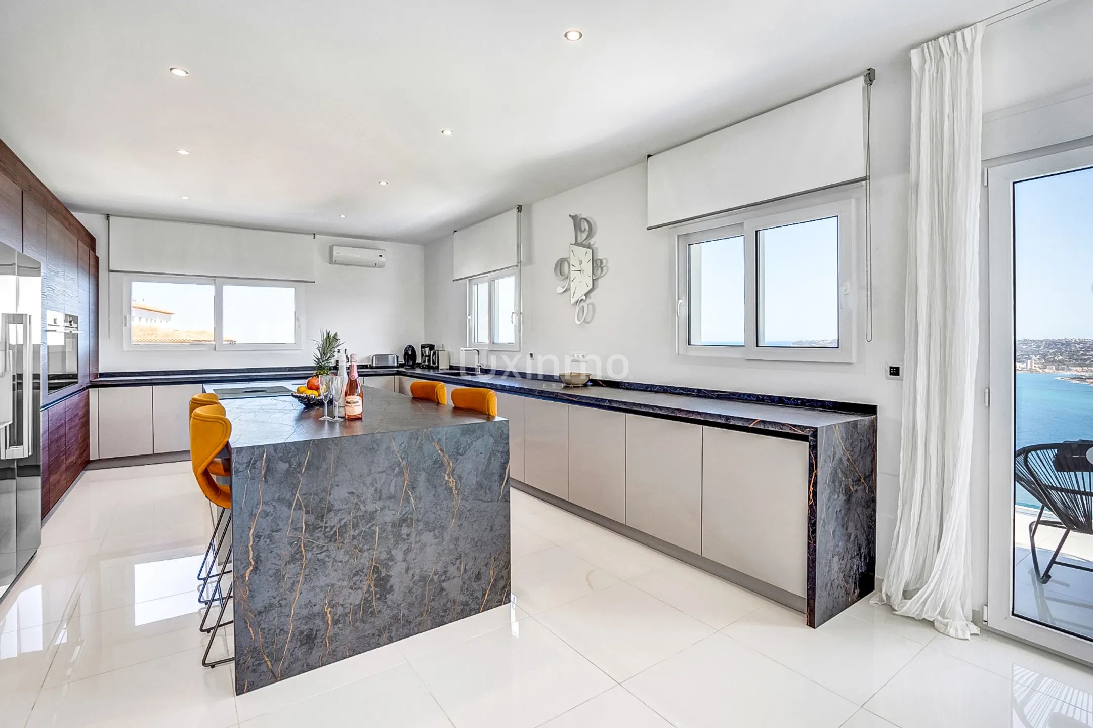Exclusive villa with sea views in Jávea — photo 5