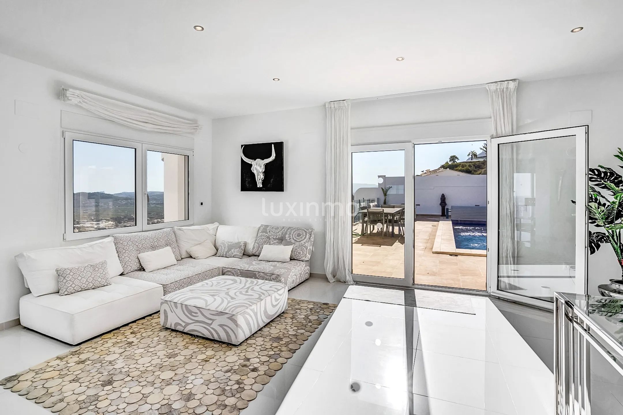 Exclusive villa with sea views in Jávea — photo 16
