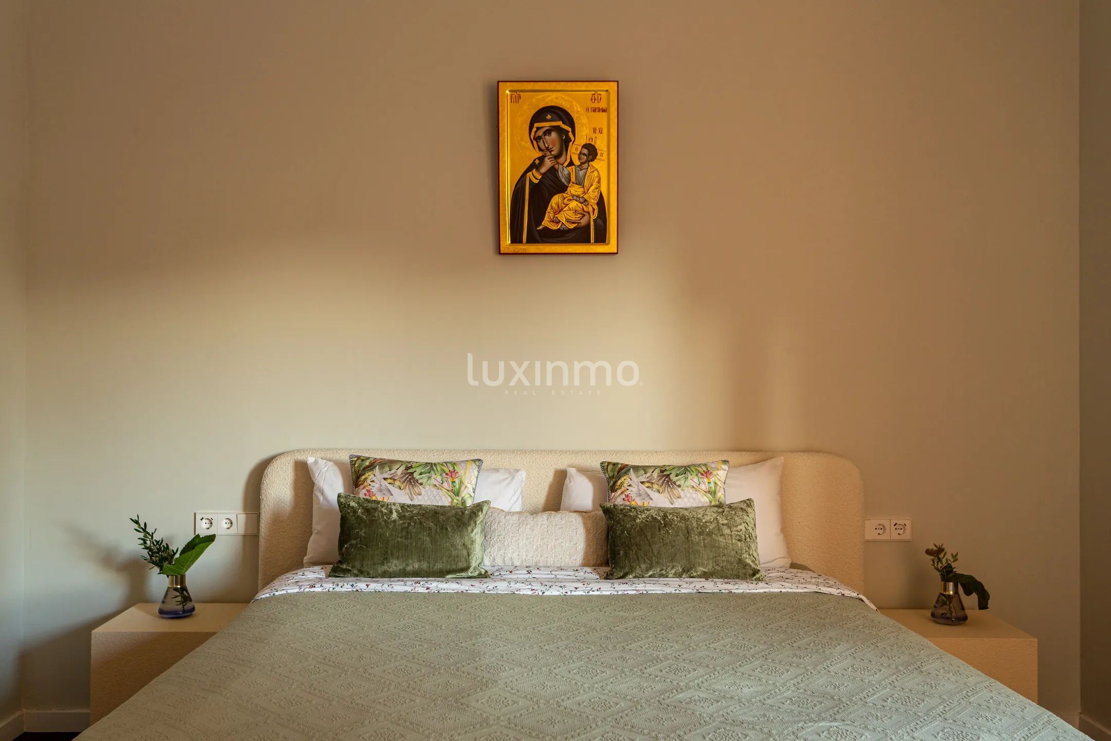 Stunning 5-Bedroom Modern Mediterranean Villa in Roca Llisa near the Golf Course — photo 47