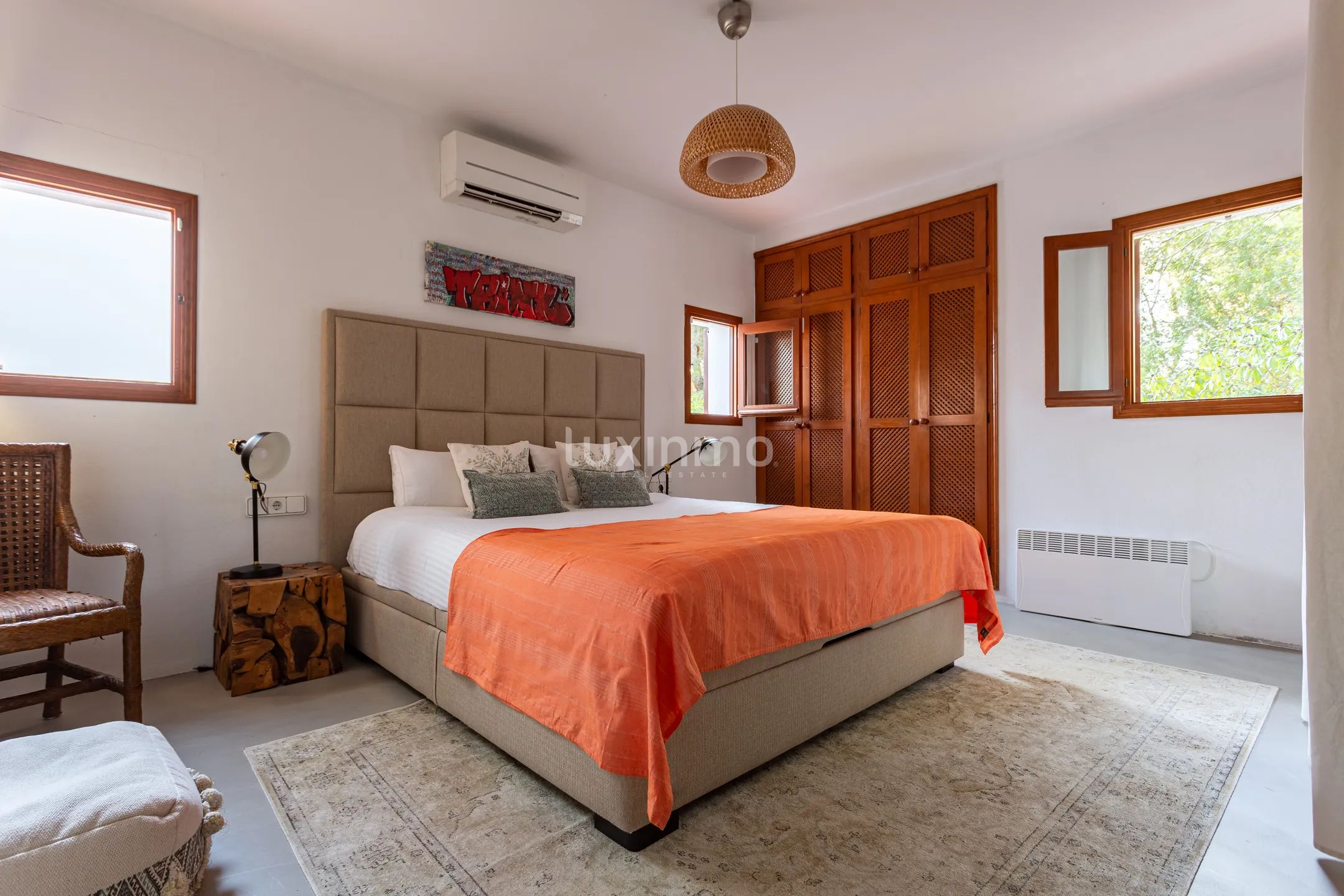 Stunning 5-Bedroom Modern Mediterranean Villa in Roca Llisa near the Golf Course — photo 39