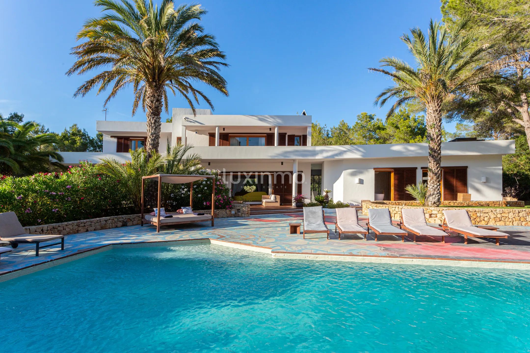 Stunning 5-Bedroom Modern Mediterranean Villa in Roca Llisa near the Golf Course — photo 13