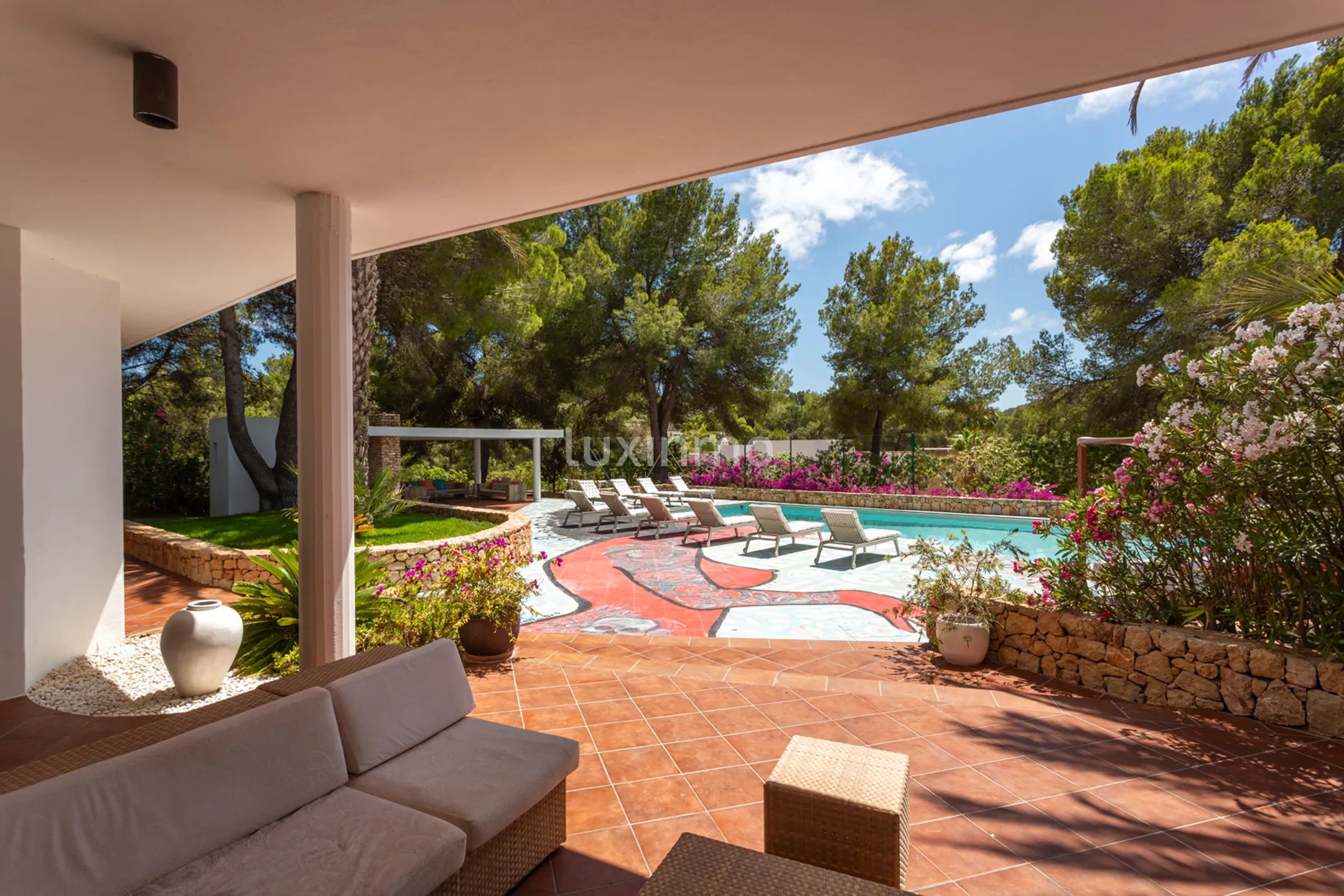 Stunning 5-Bedroom Modern Mediterranean Villa in Roca Llisa near the Golf Course — photo 14