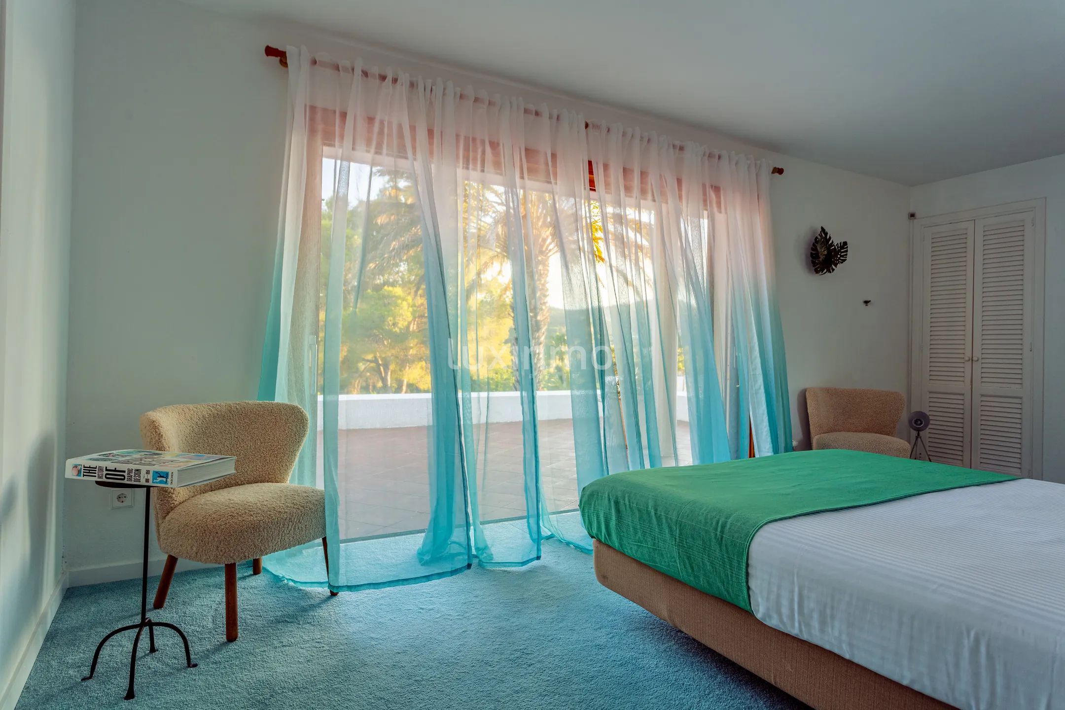 Stunning 5-Bedroom Modern Mediterranean Villa in Roca Llisa near the Golf Course — photo 34