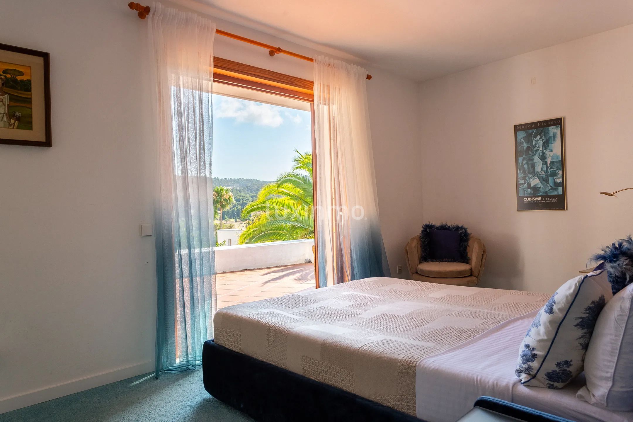 Stunning 5-Bedroom Modern Mediterranean Villa in Roca Llisa near the Golf Course — photo 54