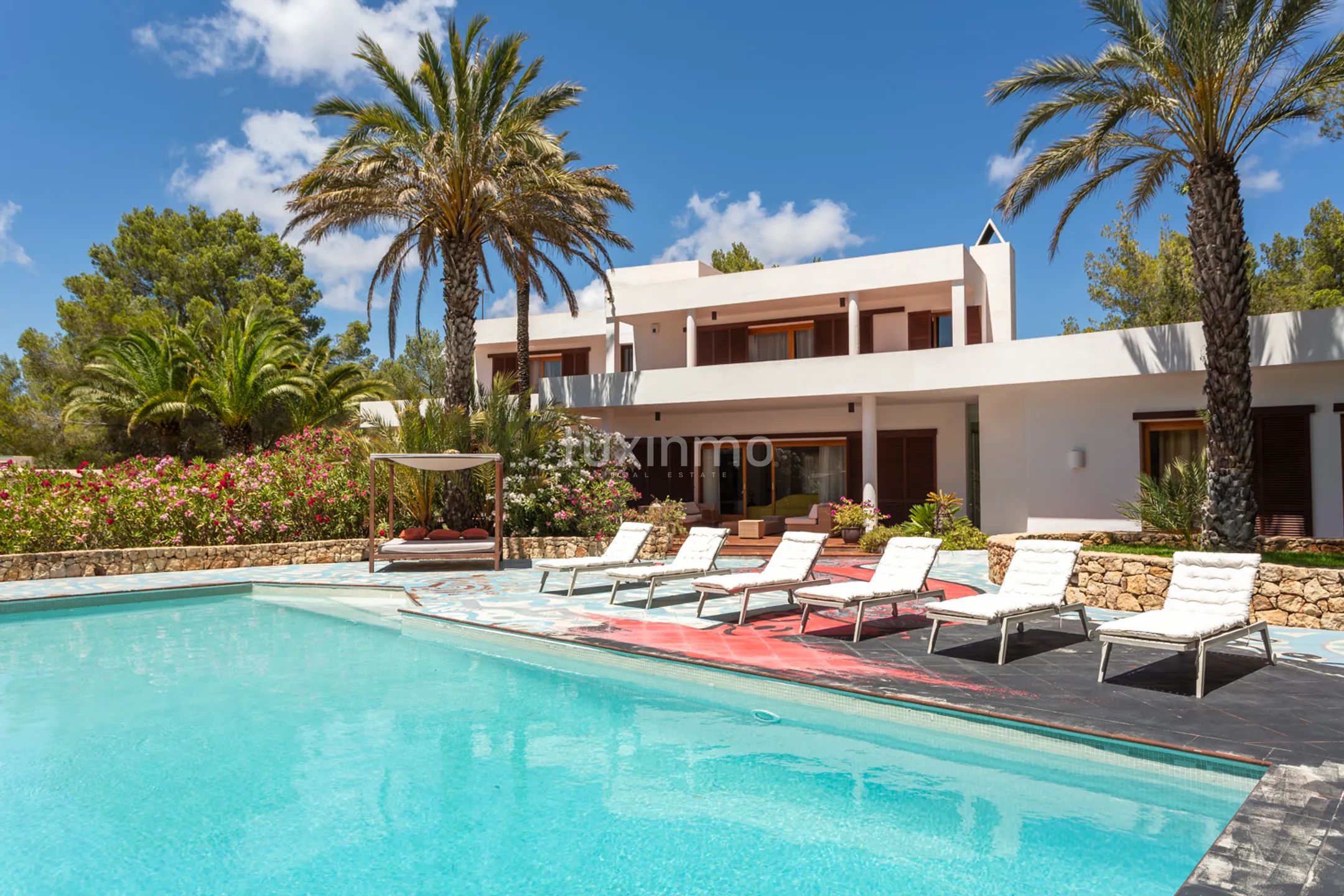 Stunning 5-Bedroom Modern Mediterranean Villa in Roca Llisa near the Golf Course — photo 7