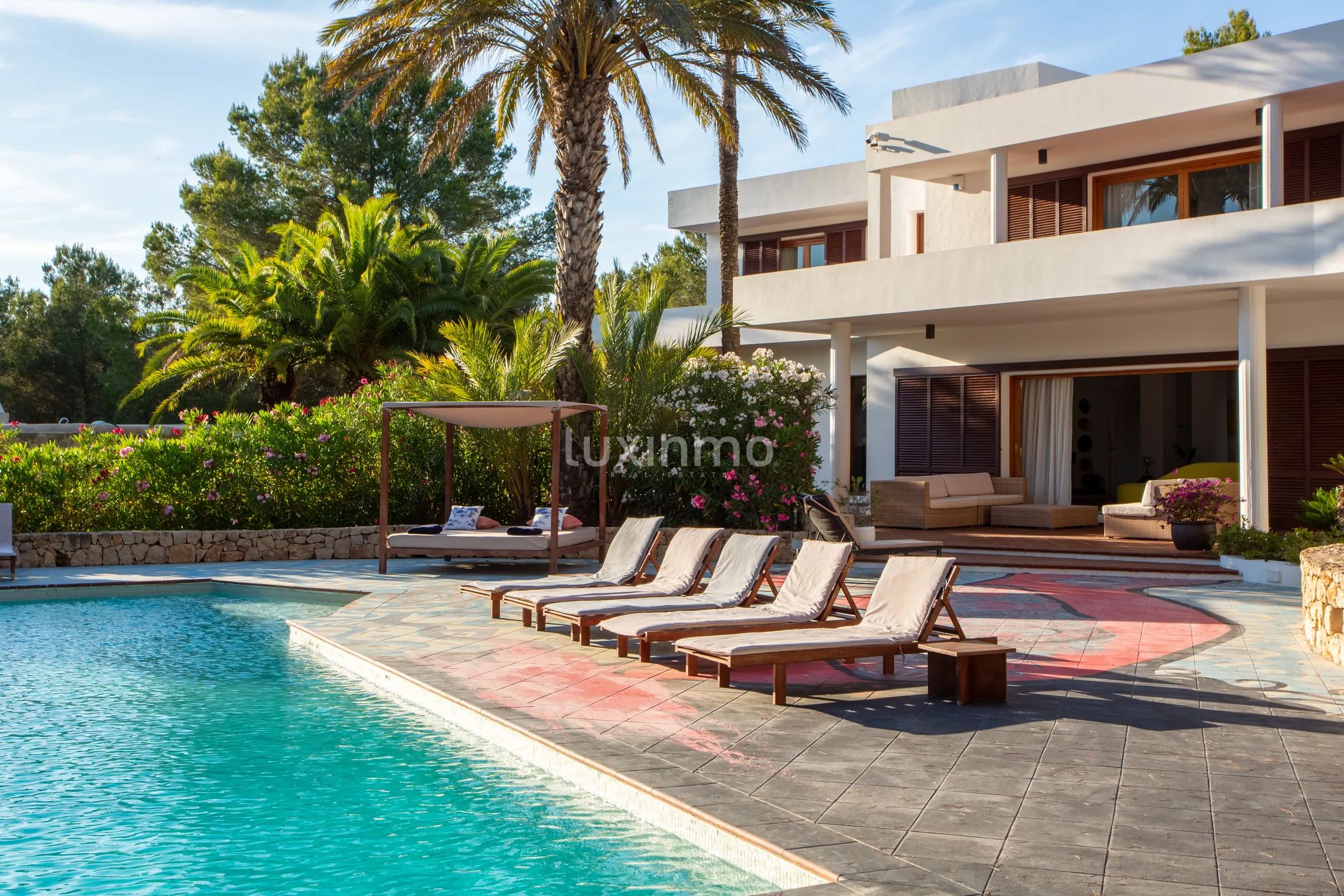 Stunning 5-Bedroom Modern Mediterranean Villa in Roca Llisa near the Golf Course — photo 58