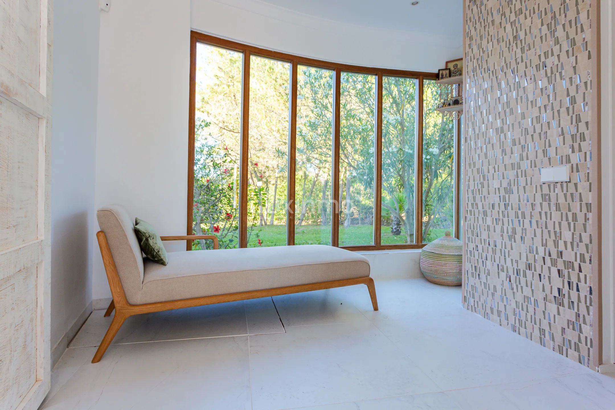 Stunning 5-Bedroom Modern Mediterranean Villa in Roca Llisa near the Golf Course — photo 31