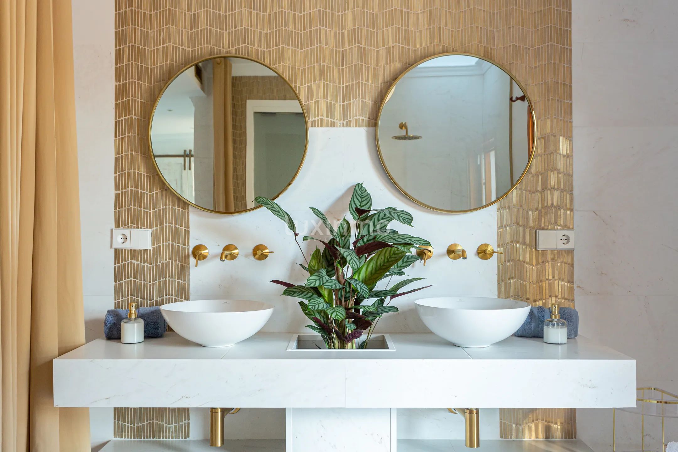 Stunning 5-Bedroom Modern Mediterranean Villa in Roca Llisa near the Golf Course — photo 36