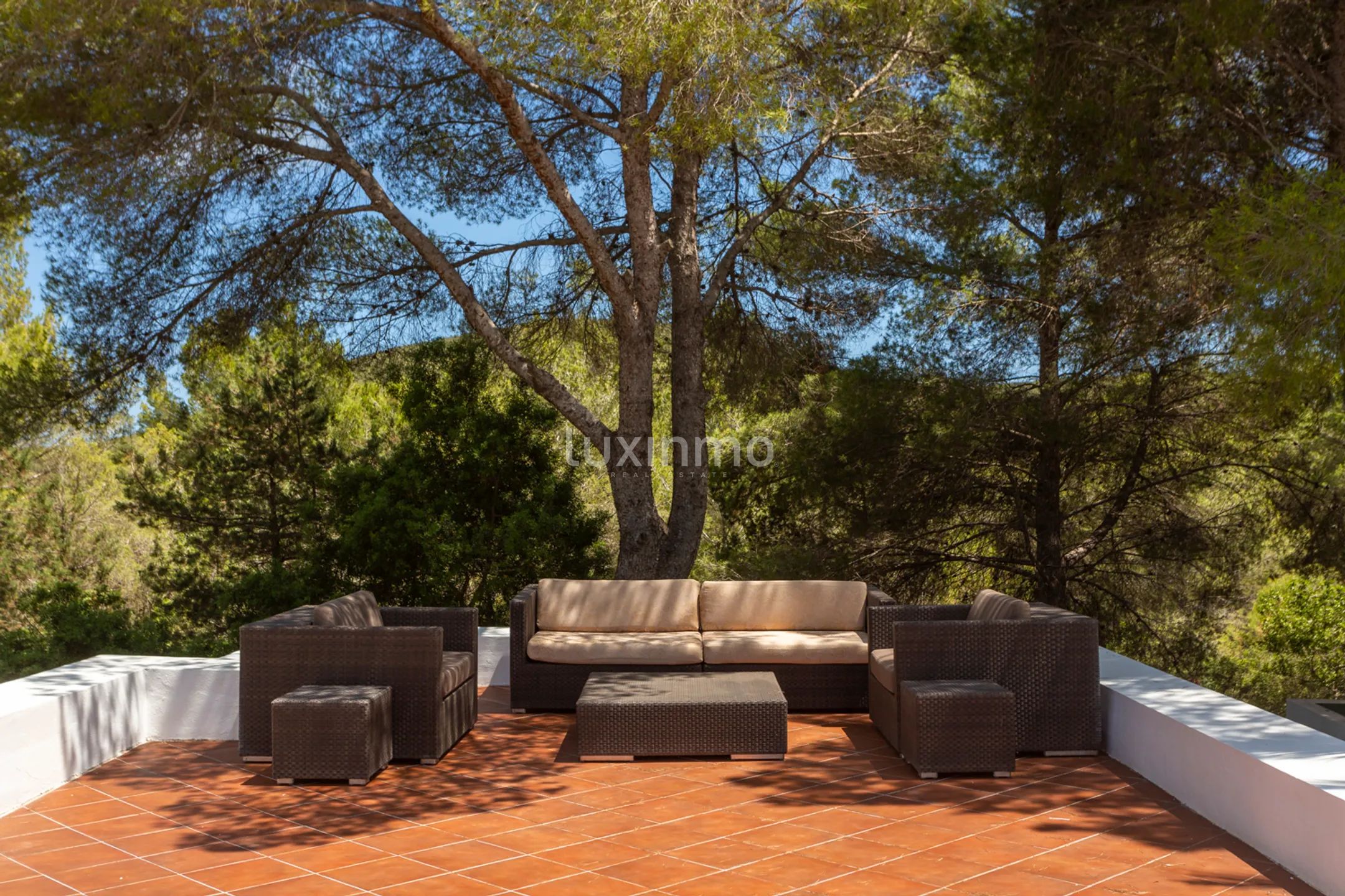 Stunning 5-Bedroom Modern Mediterranean Villa in Roca Llisa near the Golf Course — photo 15