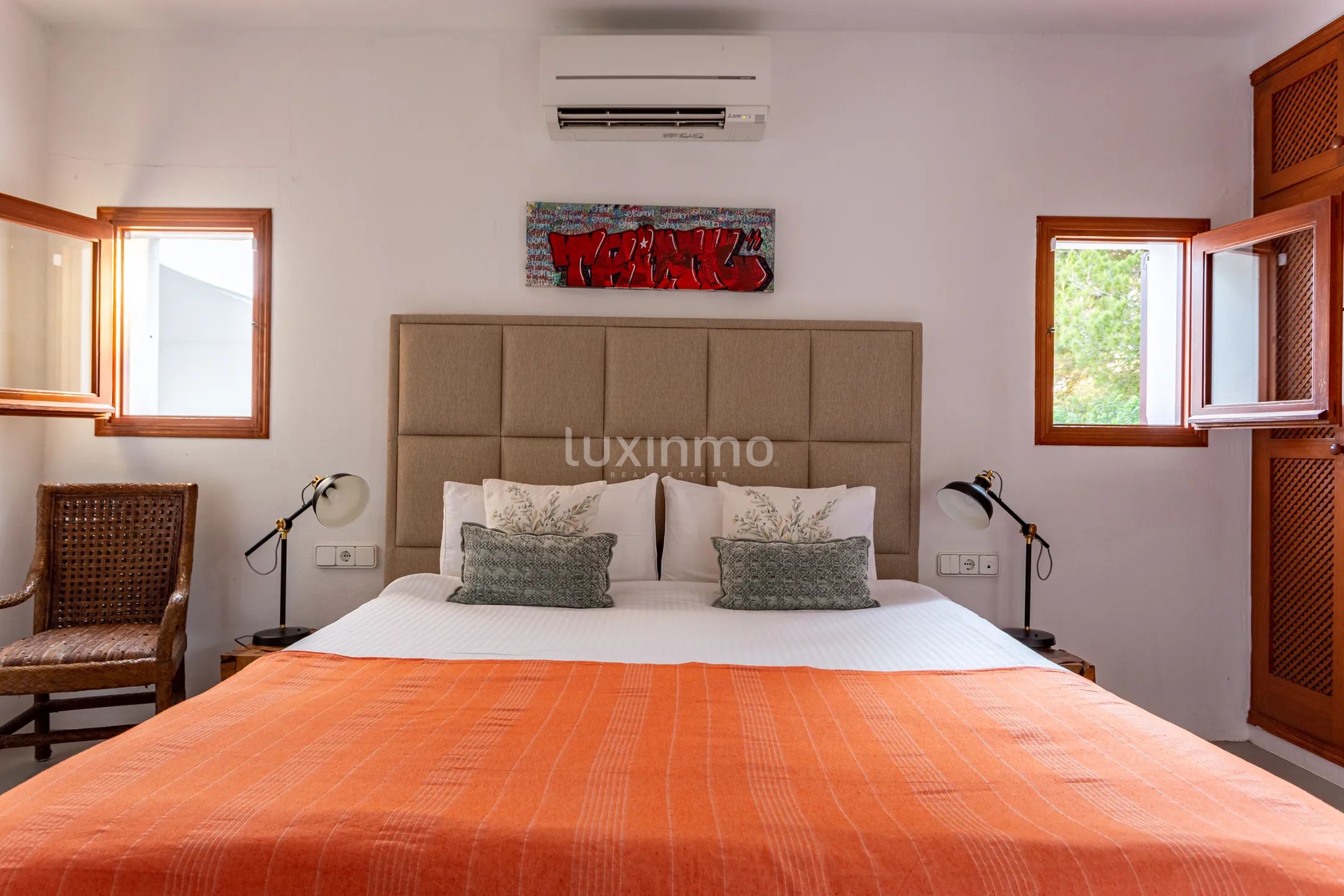 Stunning 5-Bedroom Modern Mediterranean Villa in Roca Llisa near the Golf Course — photo 40