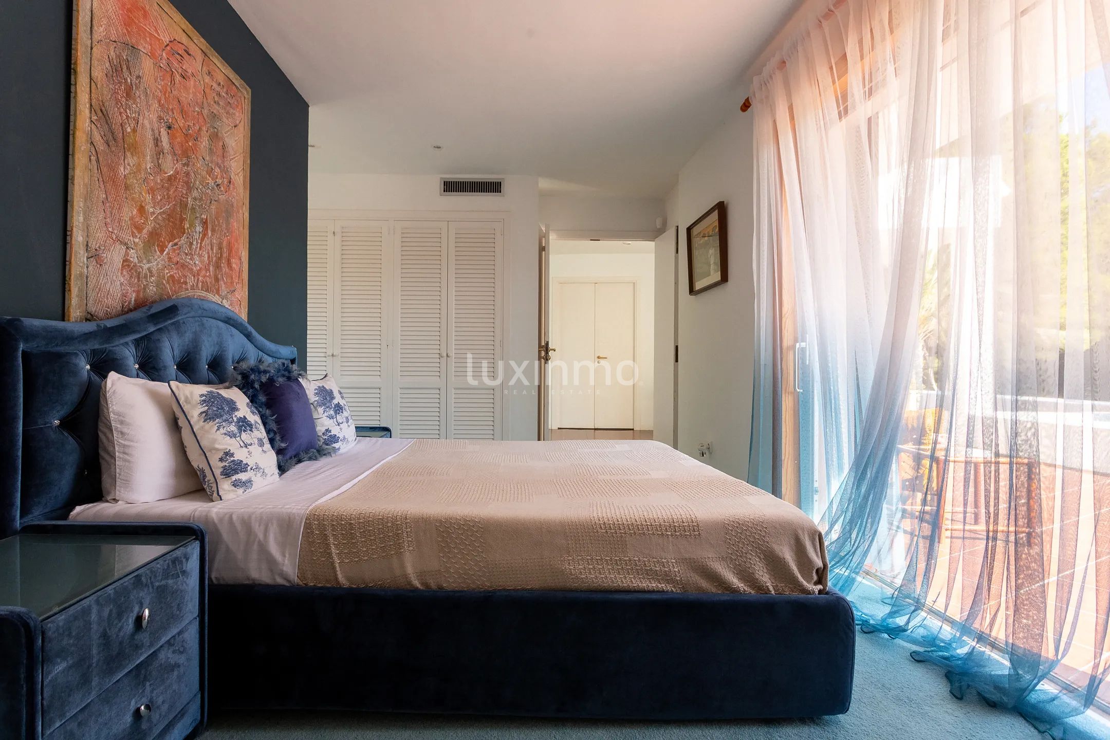 Stunning 5-Bedroom Modern Mediterranean Villa in Roca Llisa near the Golf Course — photo 53