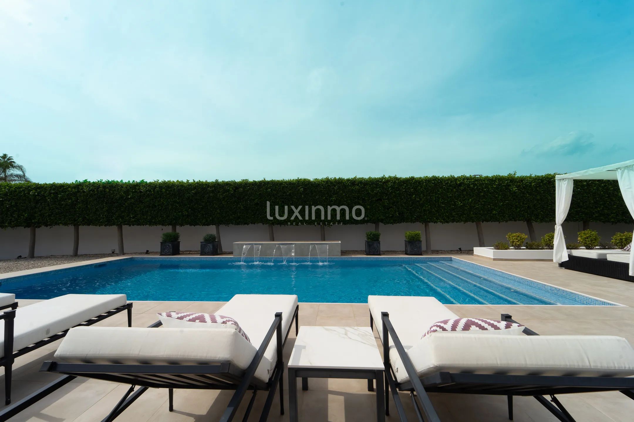 GEMÜTLICHE LUXUSVILLA IN DER NÄHE DES MEERES MORAIRA — photo 25