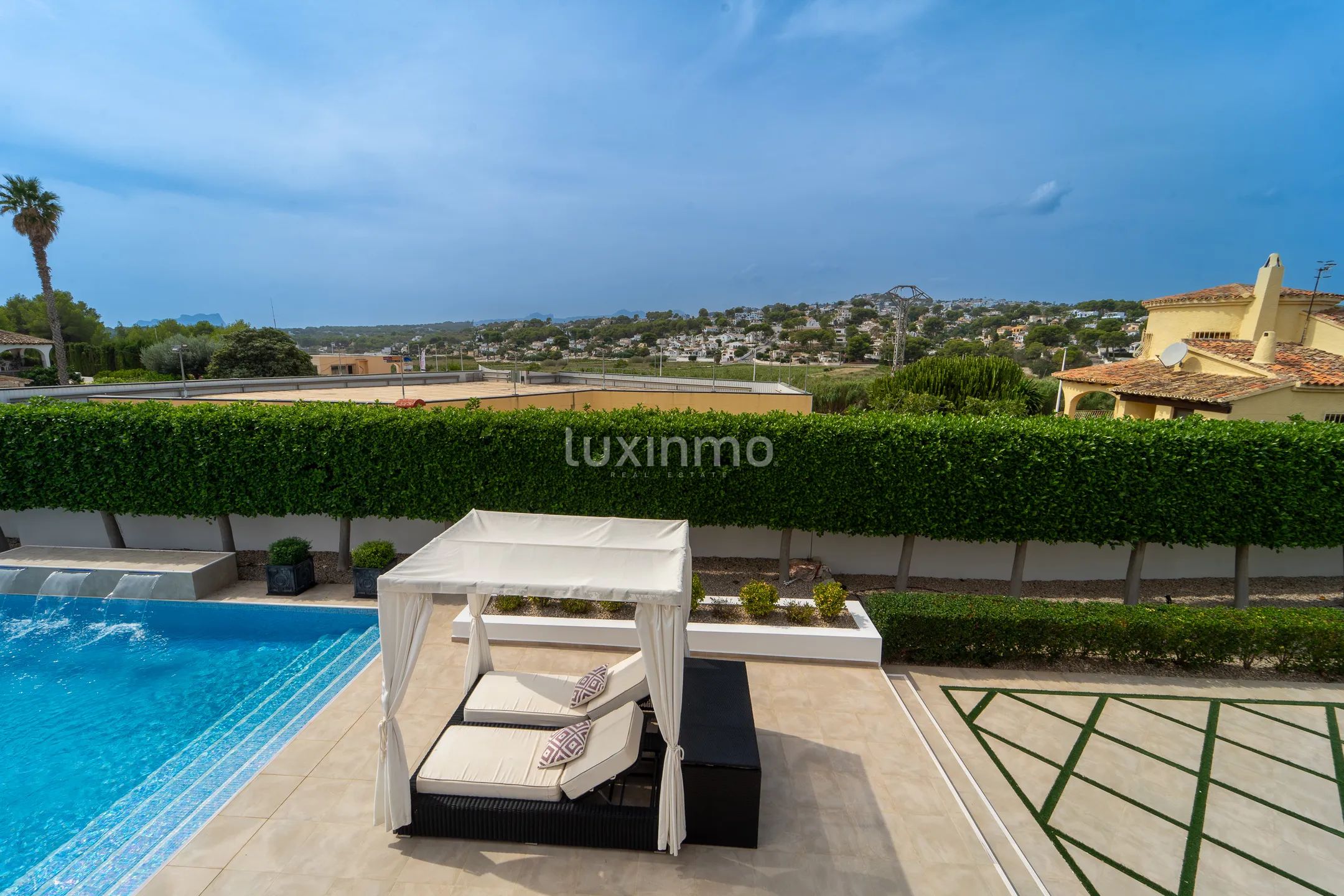 GEMÜTLICHE LUXUSVILLA IN DER NÄHE DES MEERES MORAIRA — photo 43