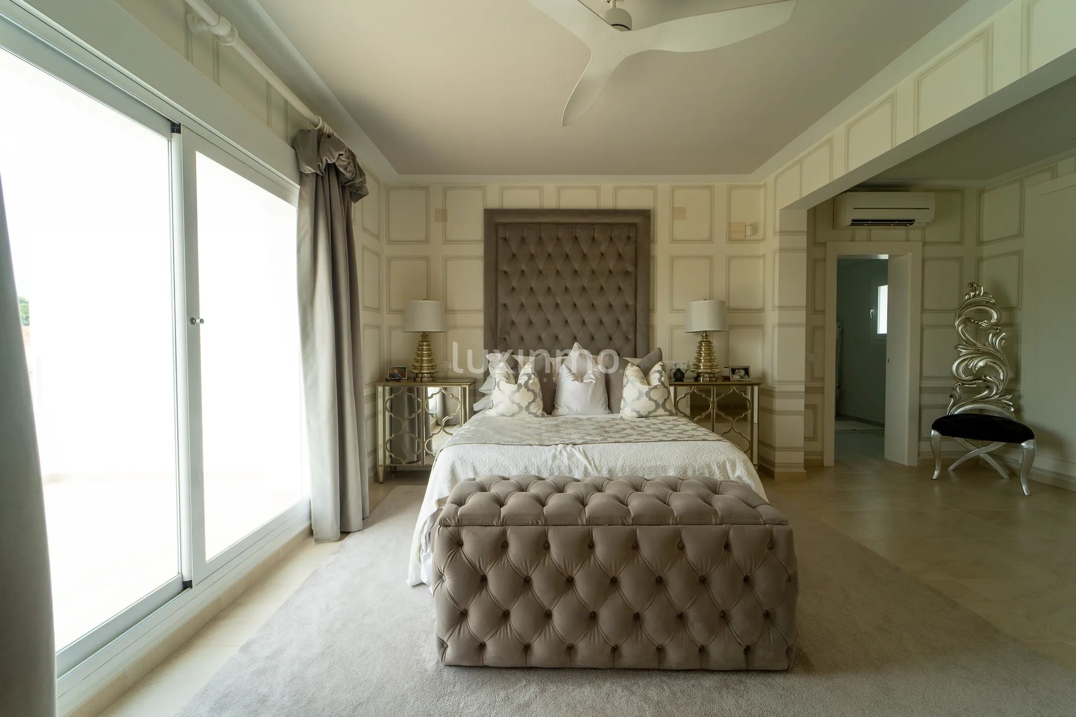 GEMÜTLICHE LUXUSVILLA IN DER NÄHE DES MEERES MORAIRA — photo 18