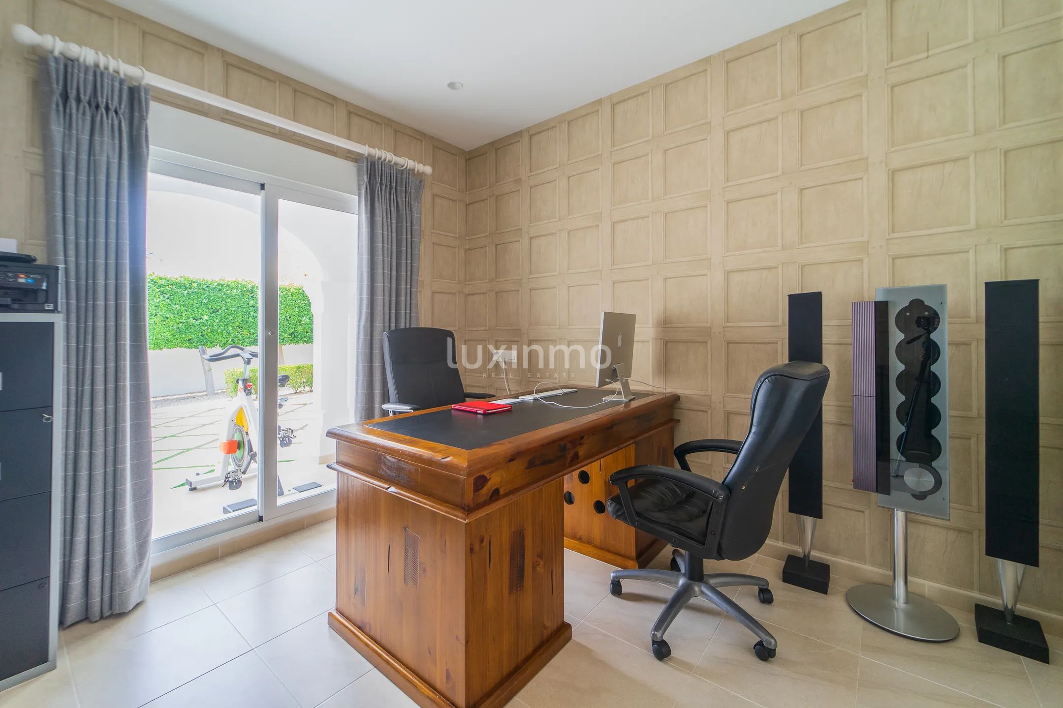 GEMÜTLICHE LUXUSVILLA IN DER NÄHE DES MEERES MORAIRA — photo 16