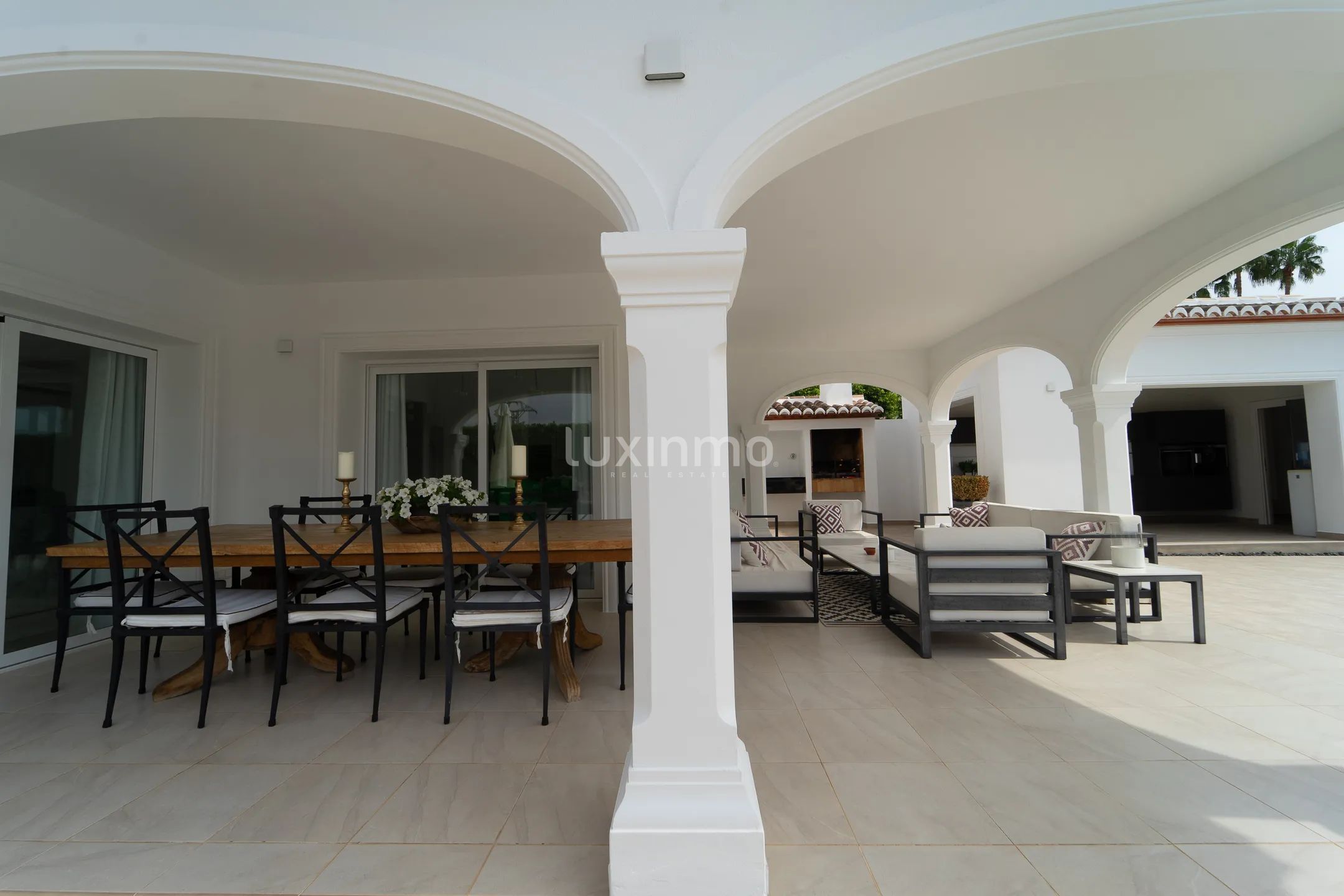 GEMÜTLICHE LUXUSVILLA IN DER NÄHE DES MEERES MORAIRA — photo 26