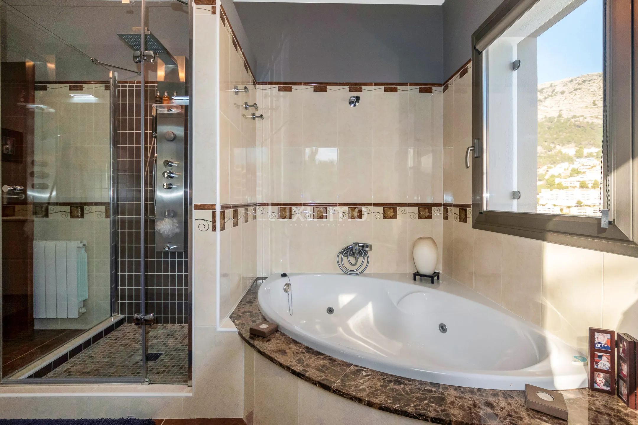 Beautiful villa with swimming pool for sale in Altea — photo 14