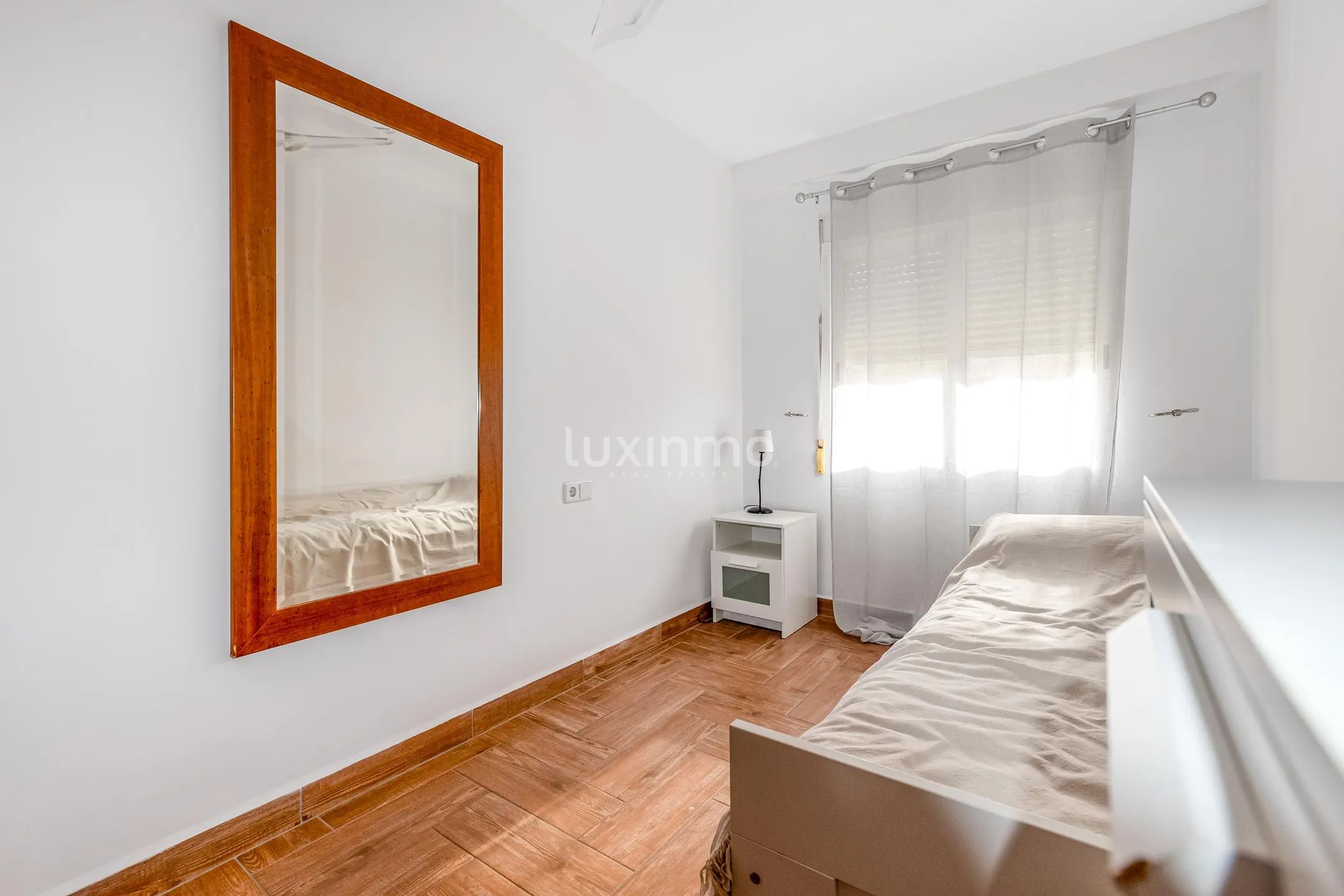 Cozy apartment for rent first line on the beach in Albir — photo 9