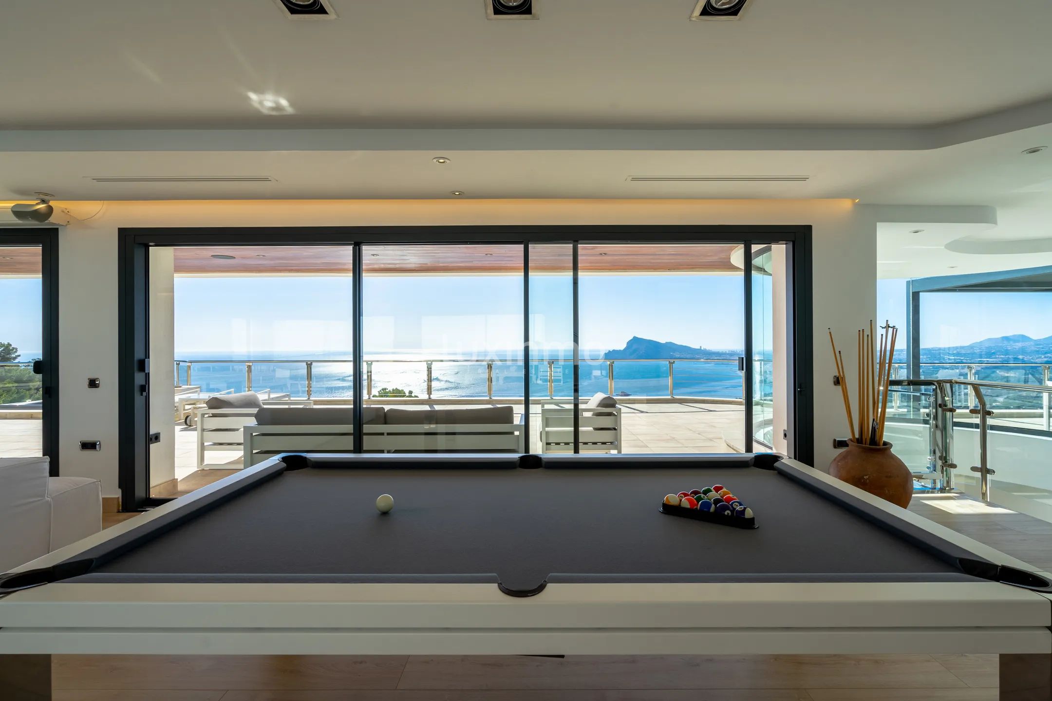 Unique villa with spectacular sea views for sale in Altea — photo 10