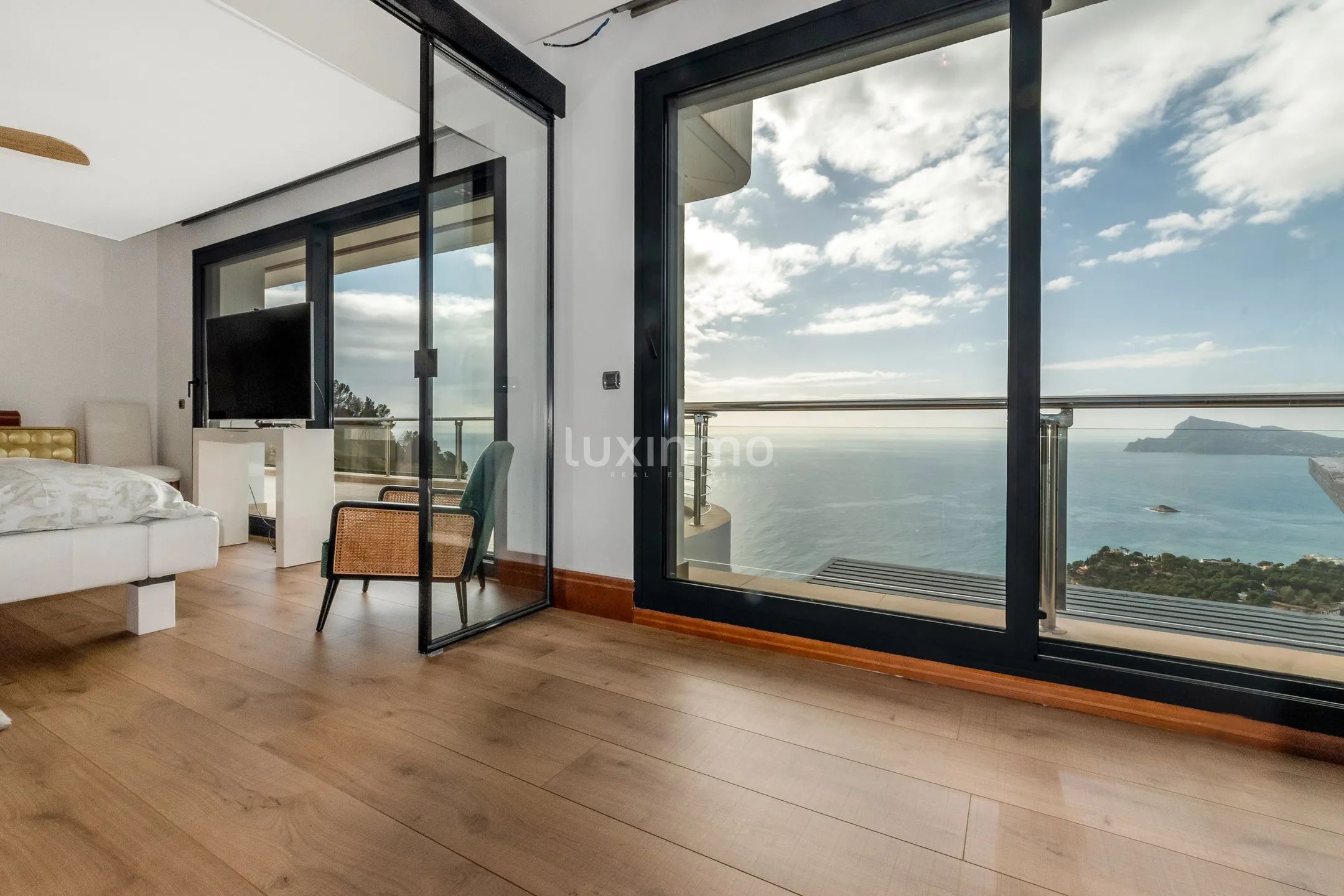 Villa unique avec vue spectaculaire sur la mer à vendre à Altea — photo 18