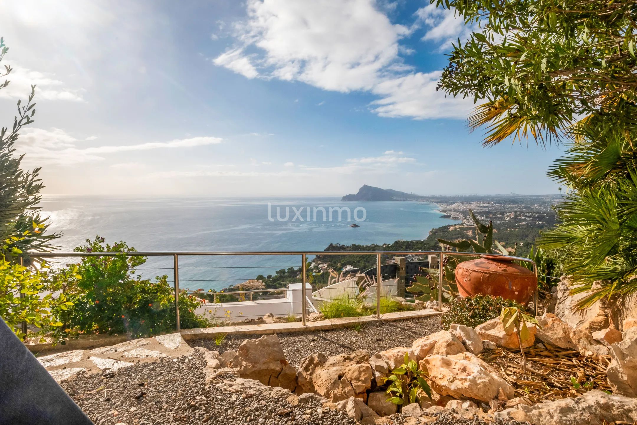Unique villa with spectacular sea views for sale in Altea — photo 48