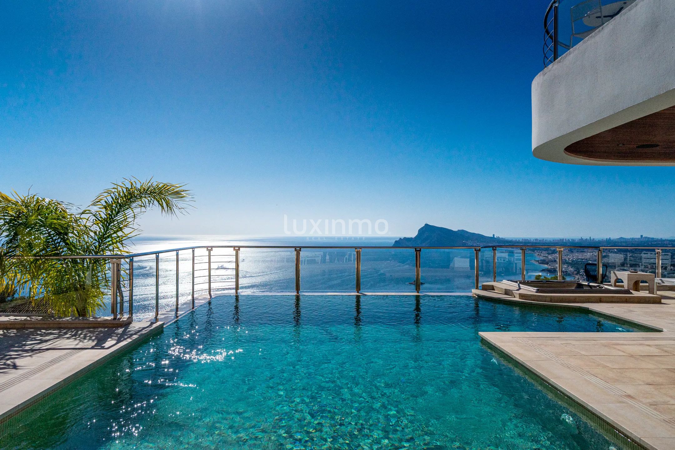Unique villa with spectacular sea views for sale in Altea — photo 3