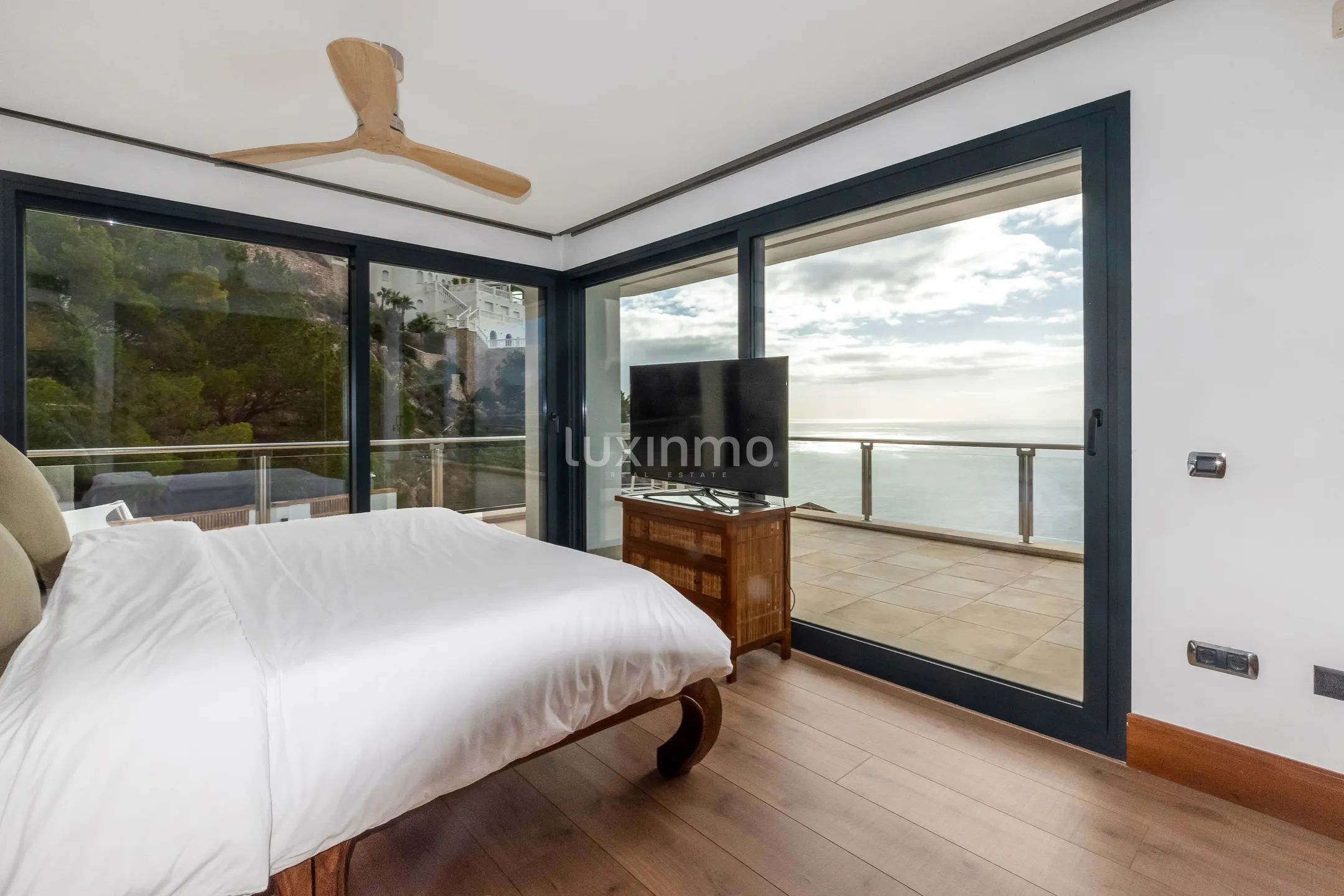 Villa unique avec vue spectaculaire sur la mer à vendre à Altea — photo 24