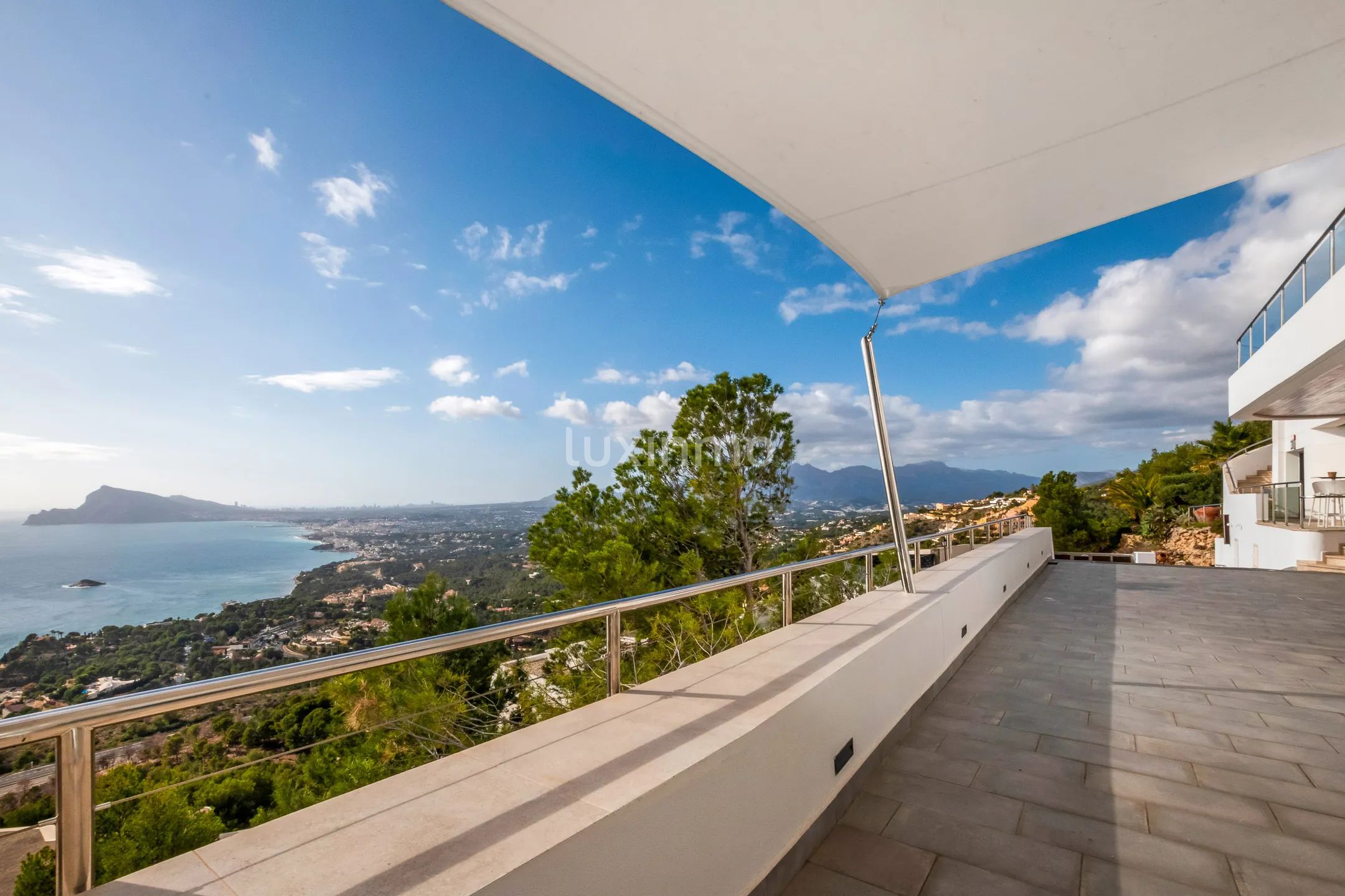 Unique villa with spectacular sea views for sale in Altea — photo 46
