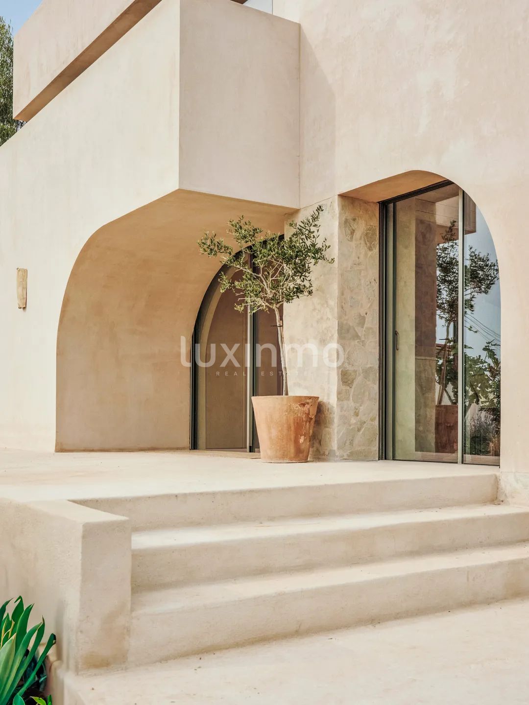 Впечатляющая дизайнерская вилла в Кала Ковета Фума в Эль Кампельо — photo 23