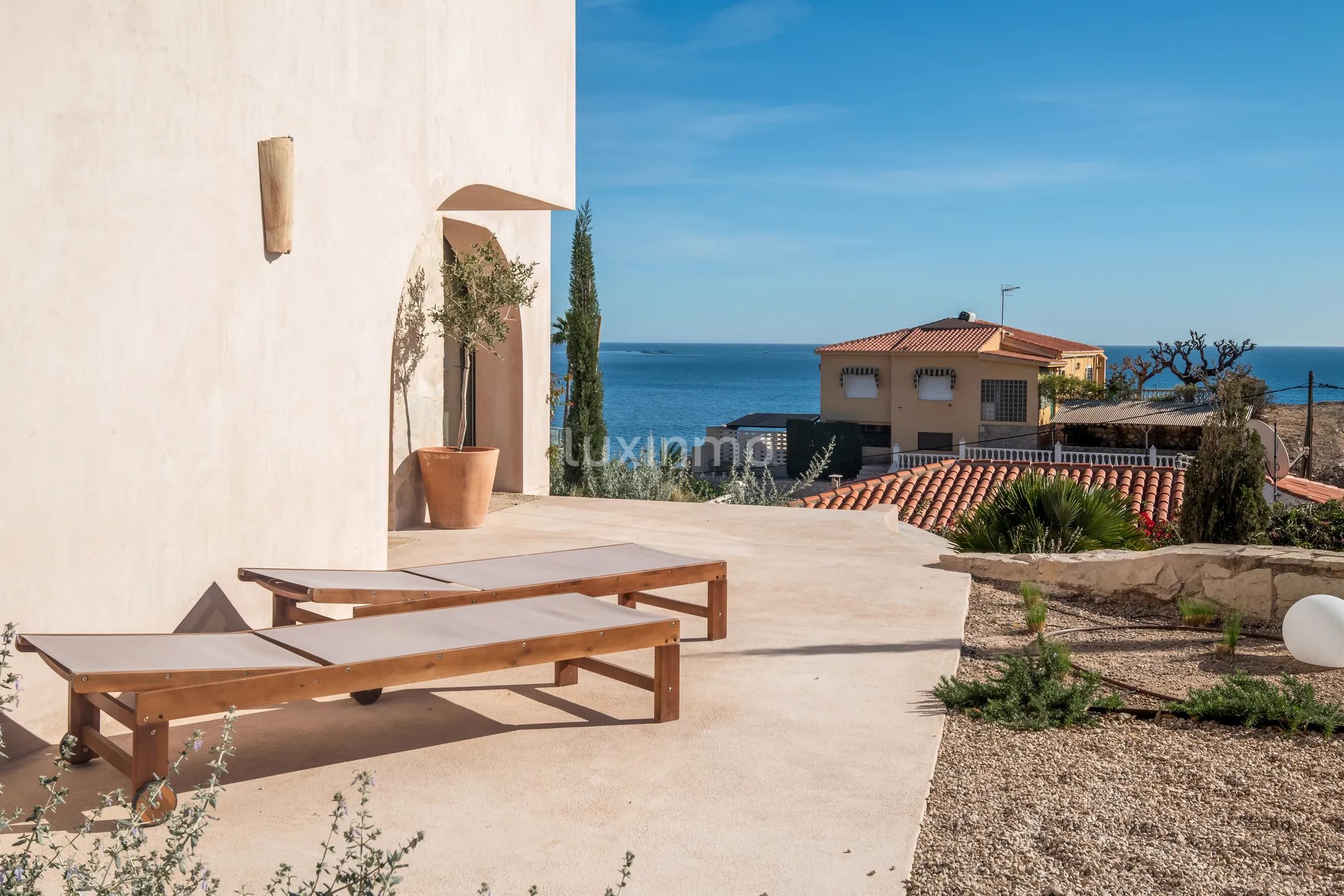 Впечатляющая дизайнерская вилла в Кала Ковета Фума в Эль Кампельо — photo 11