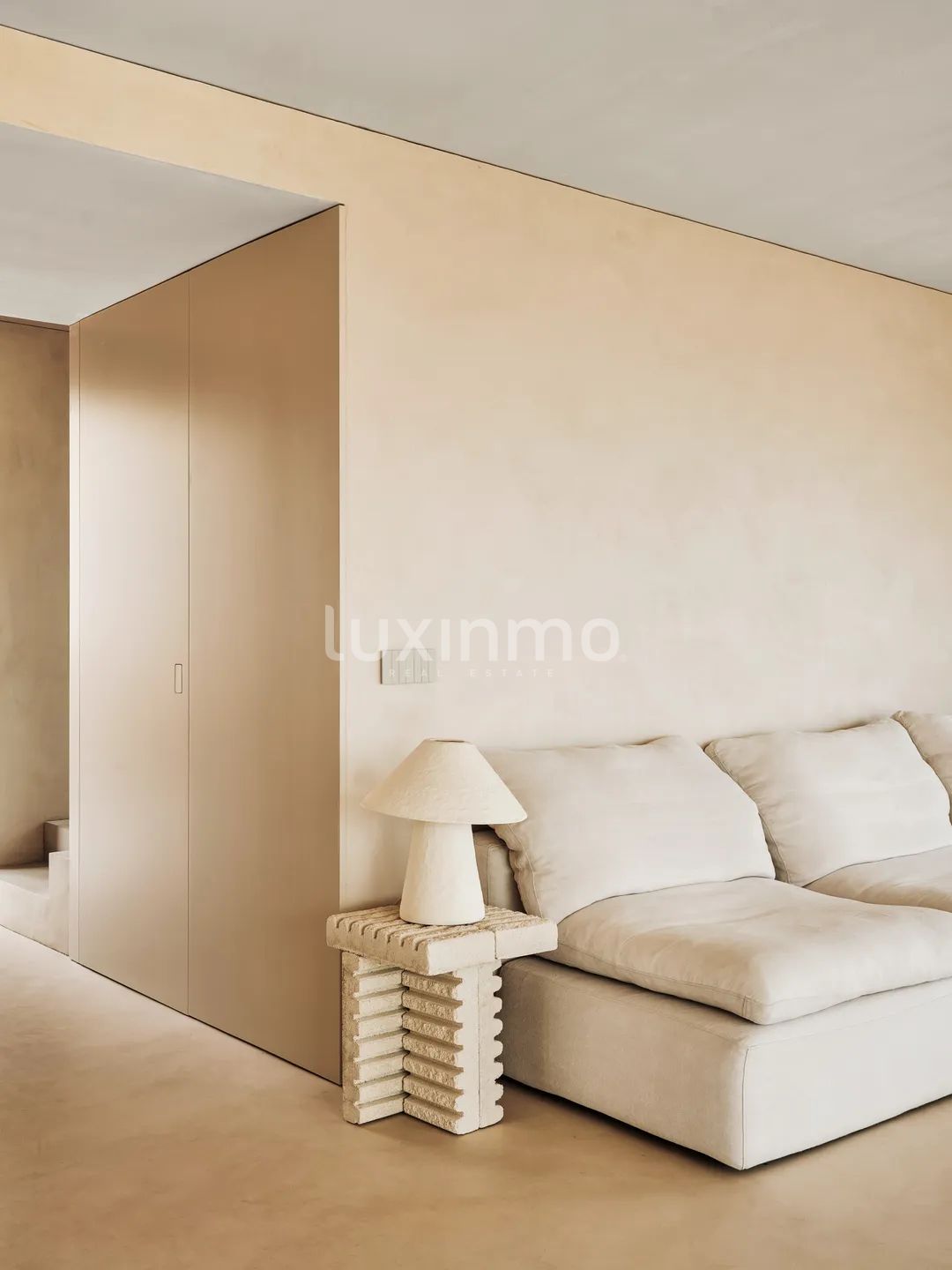 Впечатляющая дизайнерская вилла в Кала Ковета Фума в Эль Кампельо — photo 25