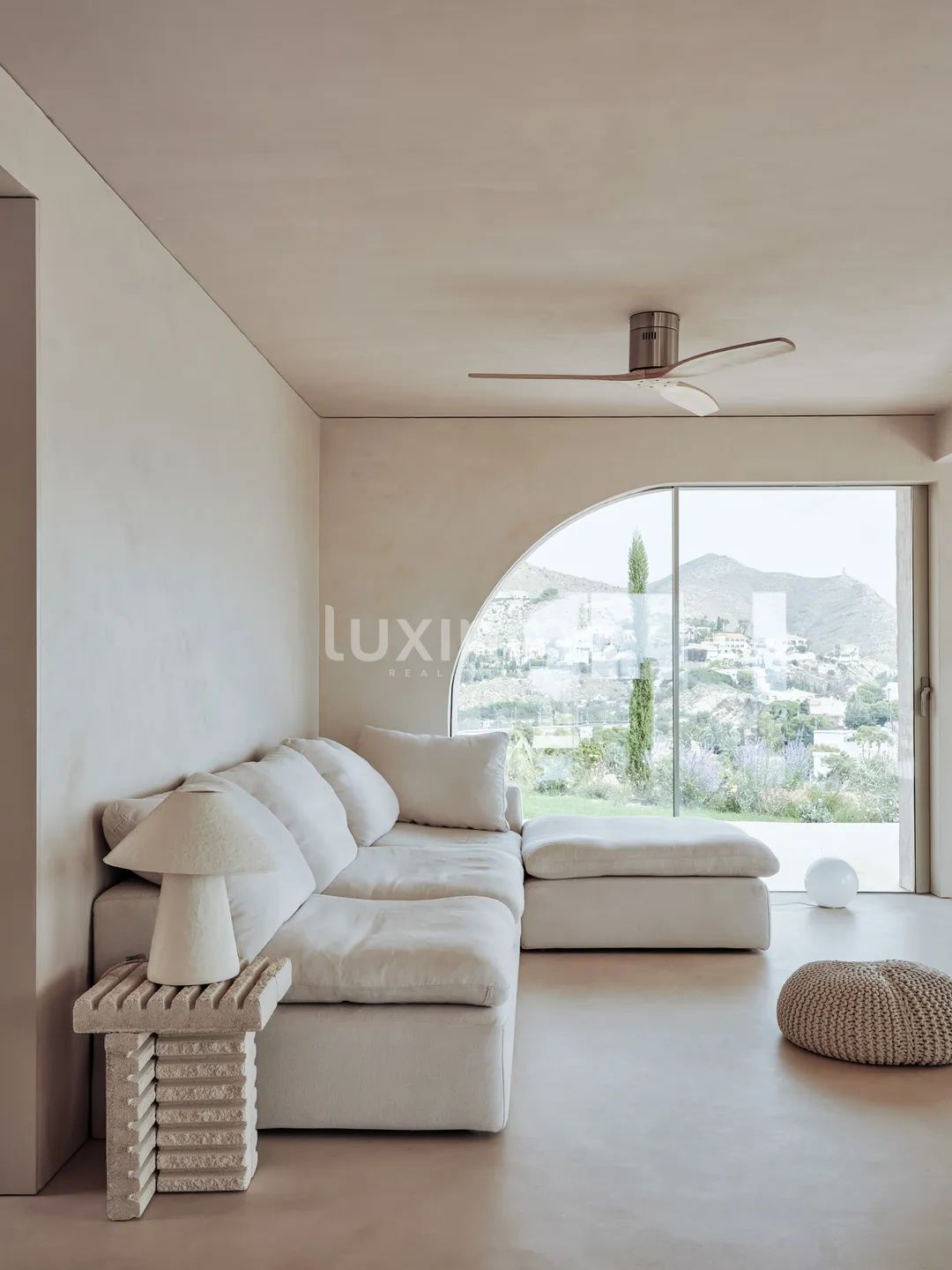 Впечатляющая дизайнерская вилла в Кала Ковета Фума в Эль Кампельо — photo 8