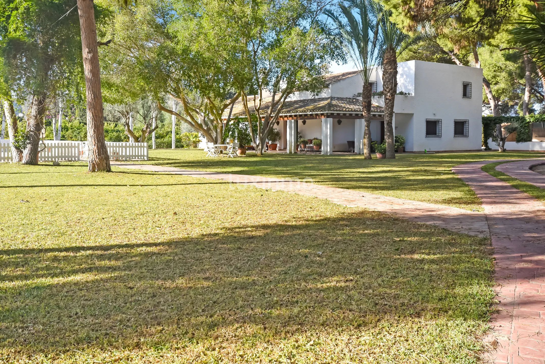 Mediterranean Detached House in Alicante Golf — photo 37