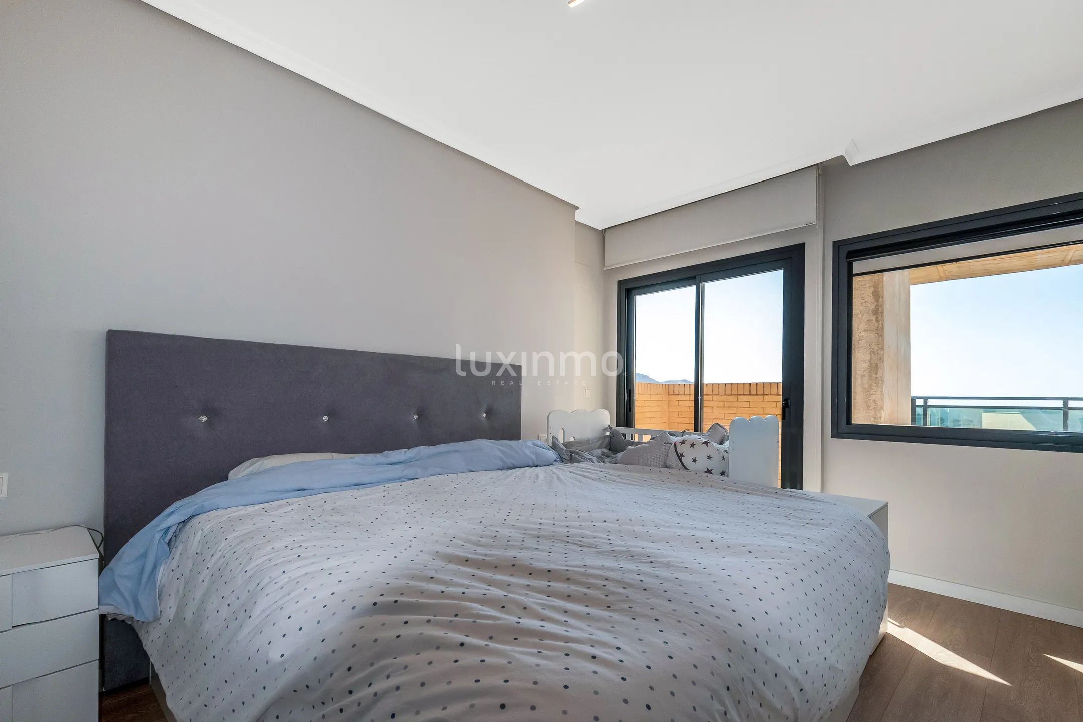 Beautiful penthouse with sea views for rent in Benidorm — photo 12