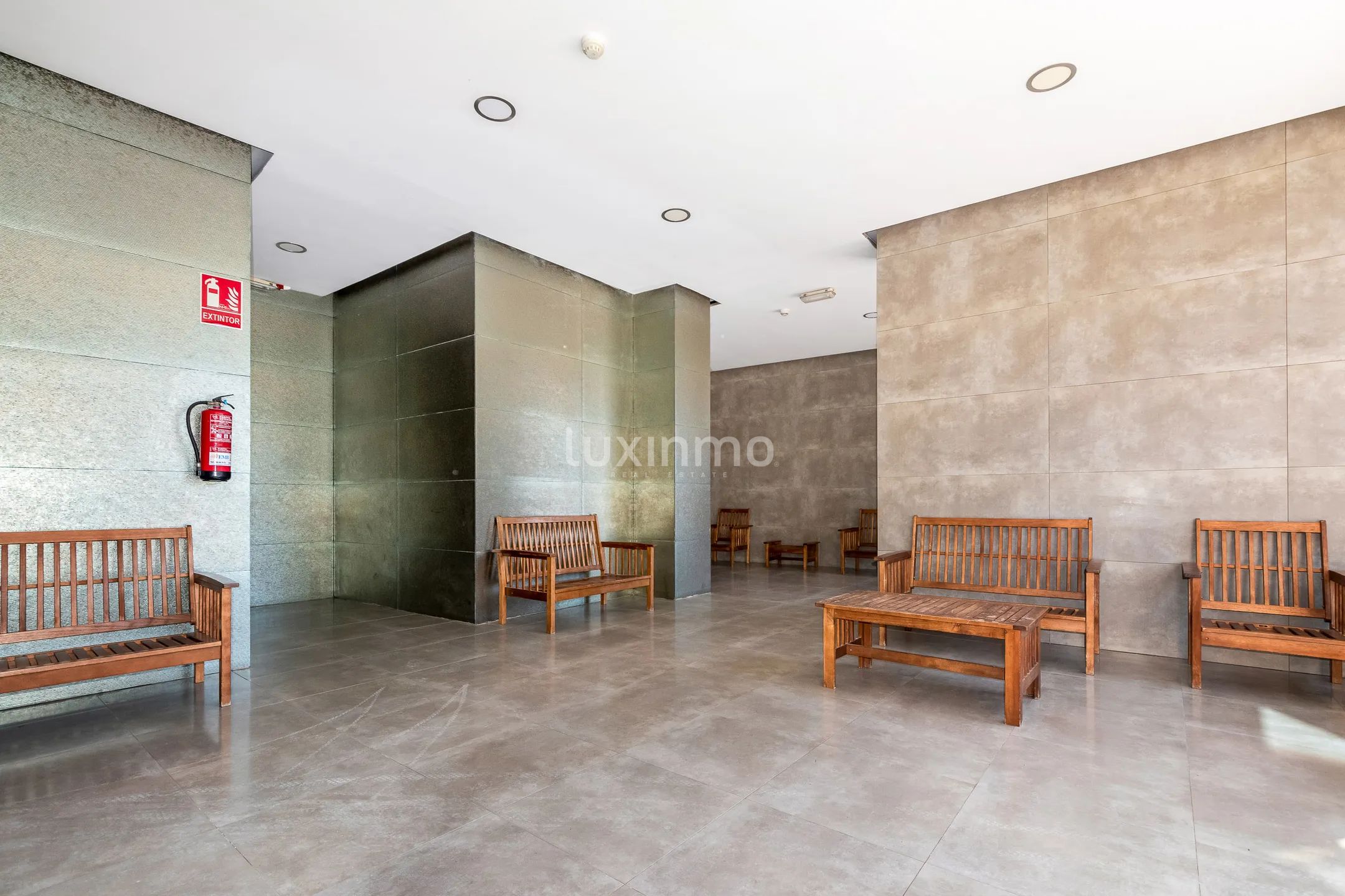 Beautiful penthouse with sea views for rent in Benidorm — photo 25