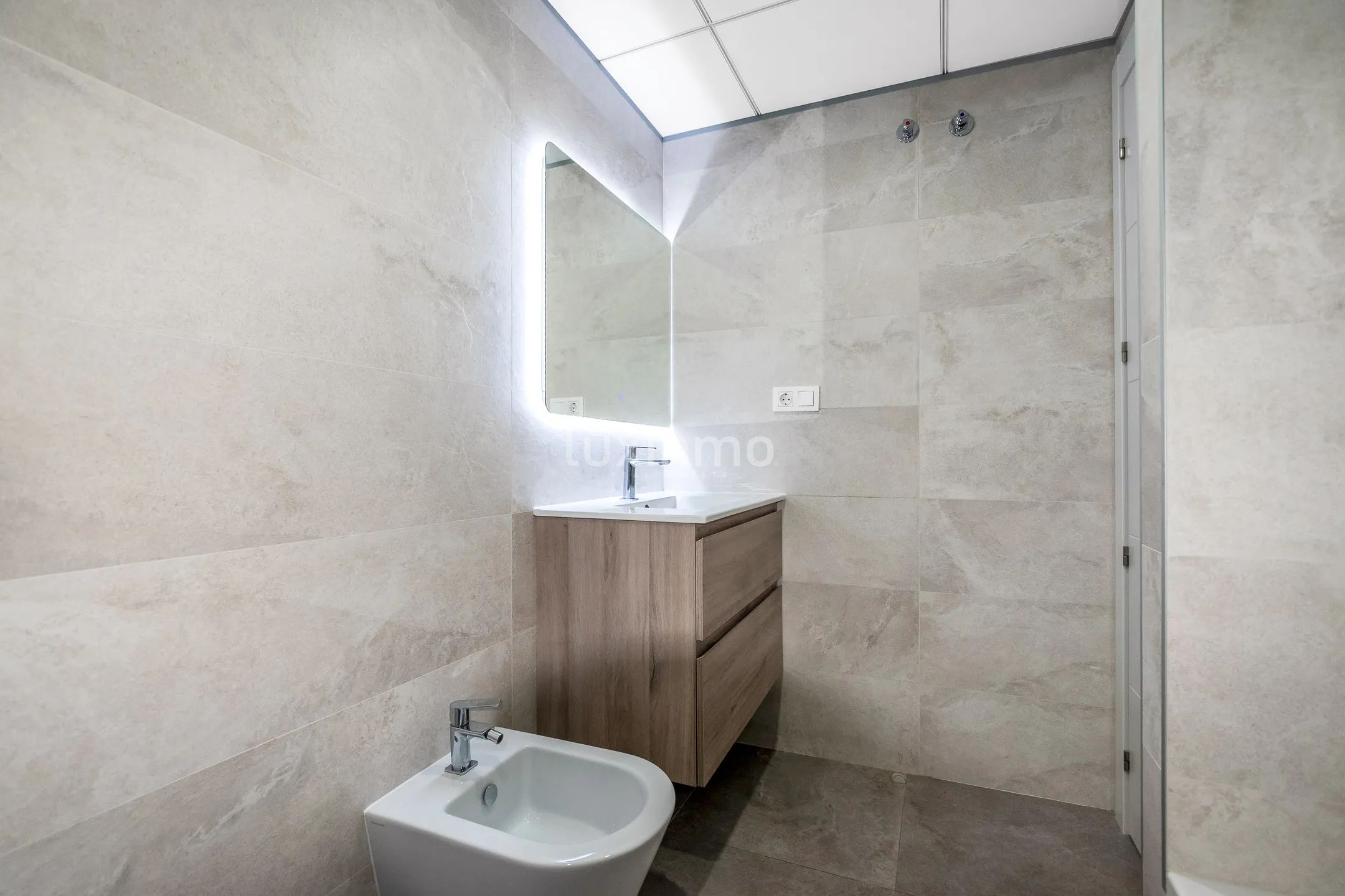 Beautiful penthouse with sea views for rent in Benidorm — photo 10