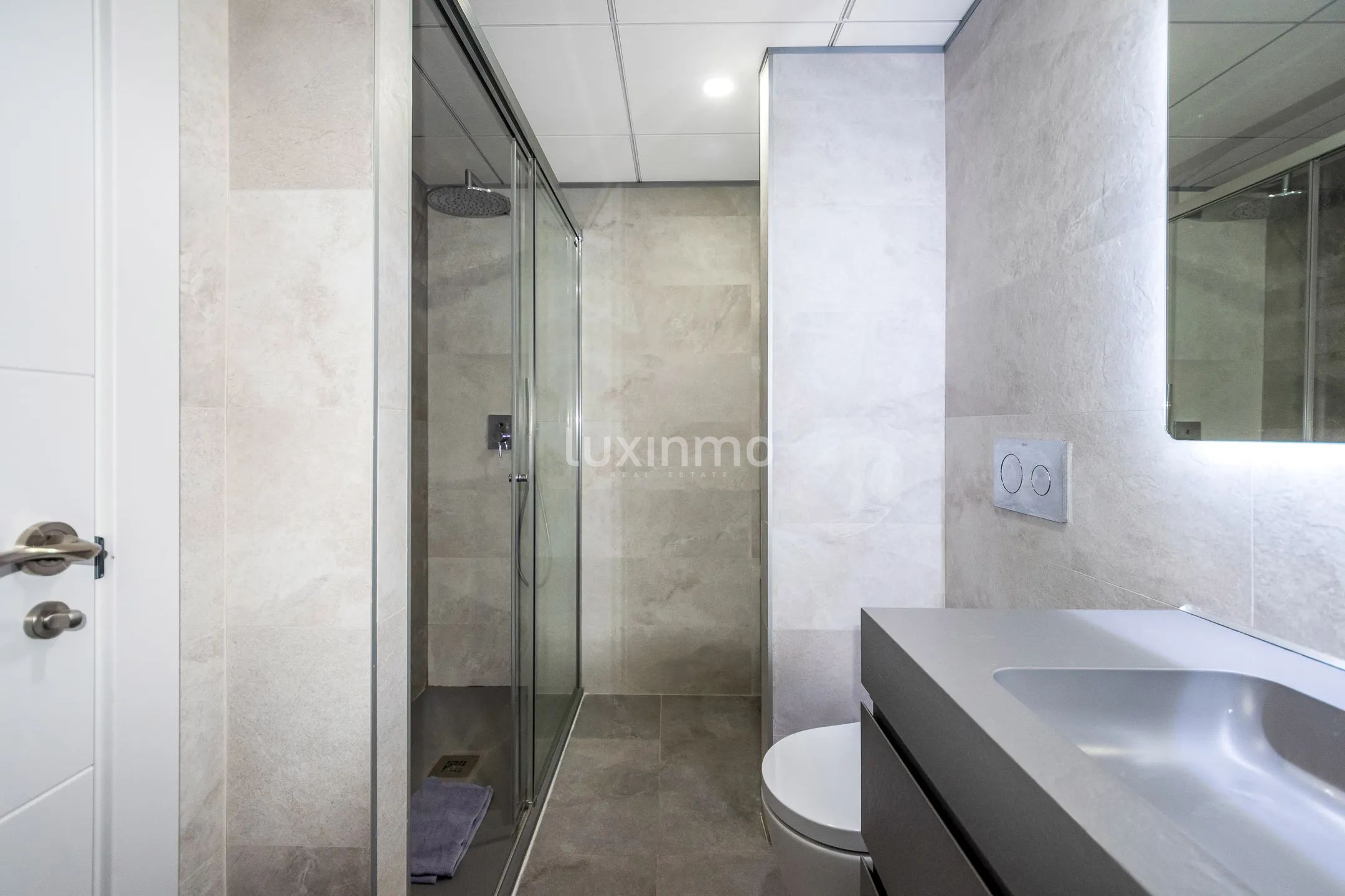 Beautiful penthouse with sea views for rent in Benidorm — photo 15