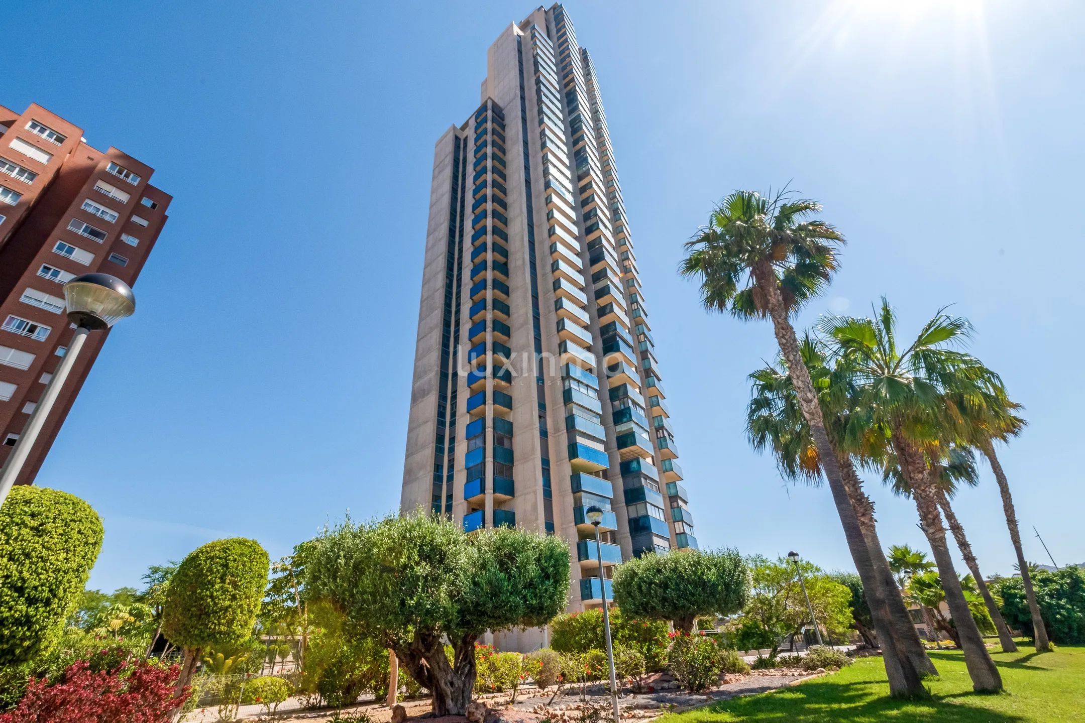 Beautiful penthouse with sea views for rent in Benidorm — photo 30