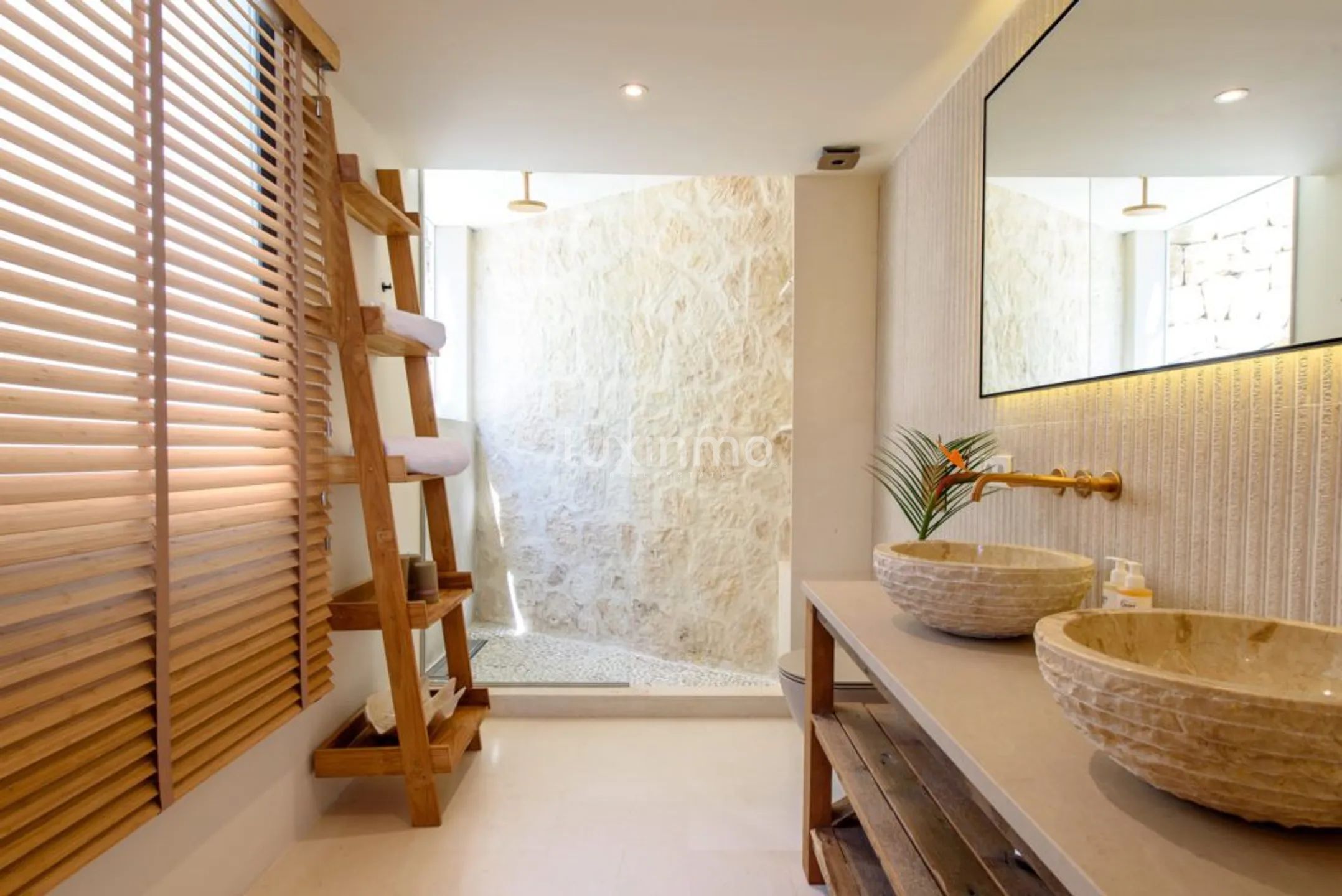 Luxury Villa with Tourist License in Roca Llisa — photo 46
