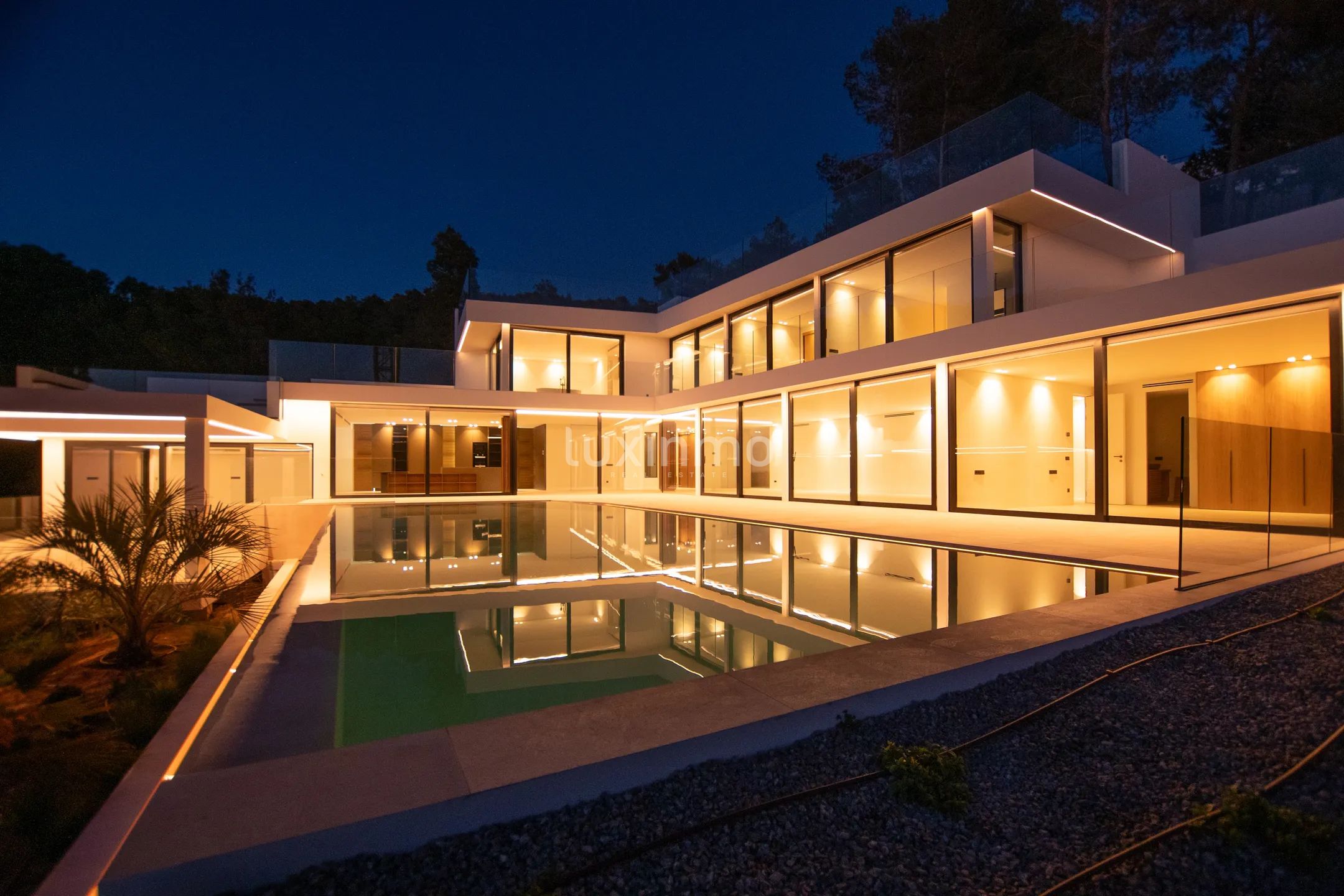 Villa exquise de construction récente avec vue spectaculaire sur le coucher de soleil à Cala Salada, Ibiza — photo 9