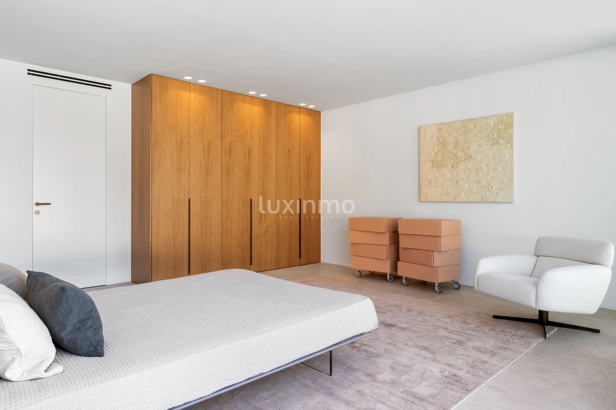 Exquisite Newly-Built Villa with Spectacular Sunset Views in Cala Salada, Ibiza — photo 27