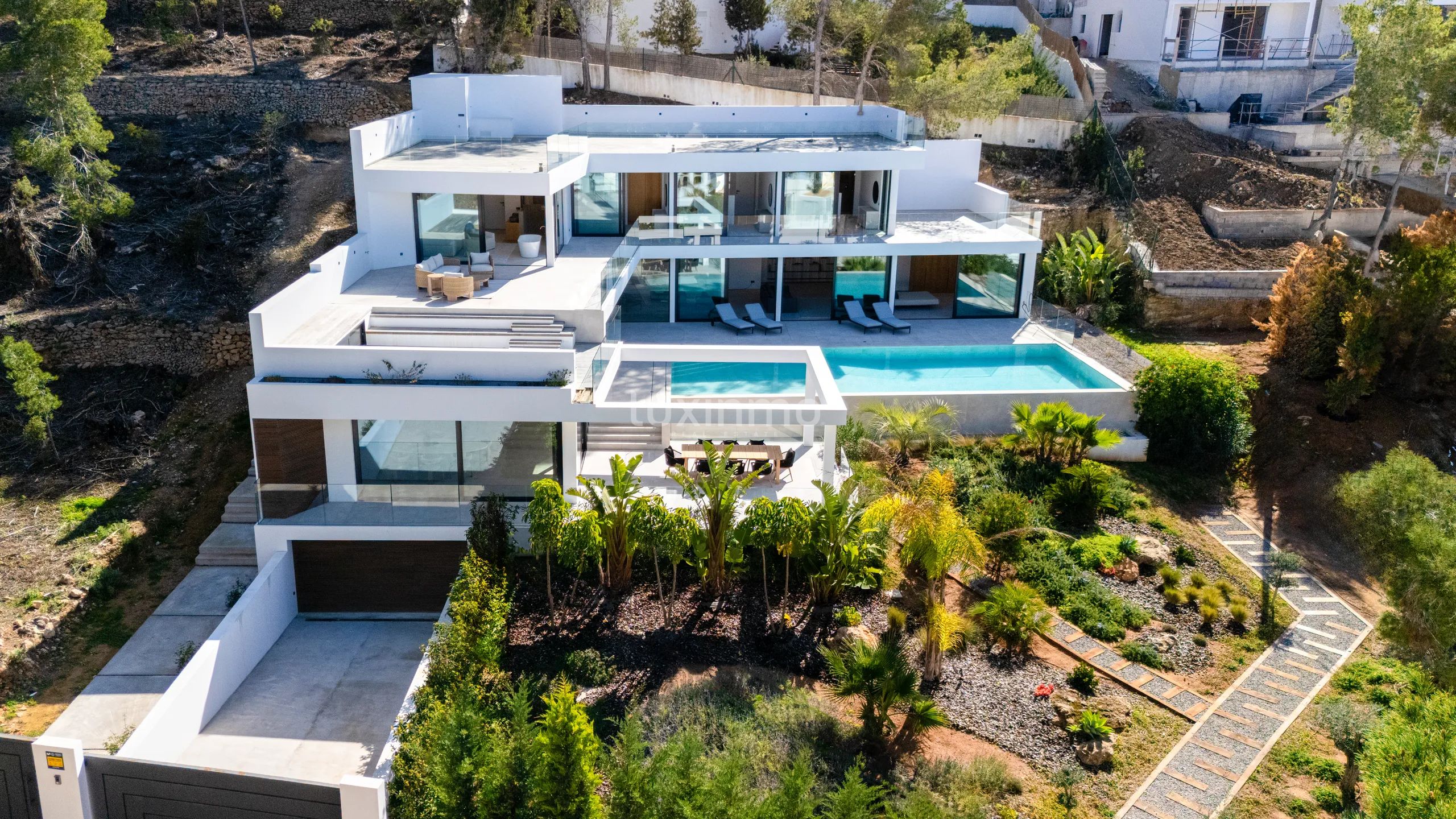 Villa exquise de construction récente avec vue spectaculaire sur le coucher de soleil à Cala Salada, Ibiza — photo 2