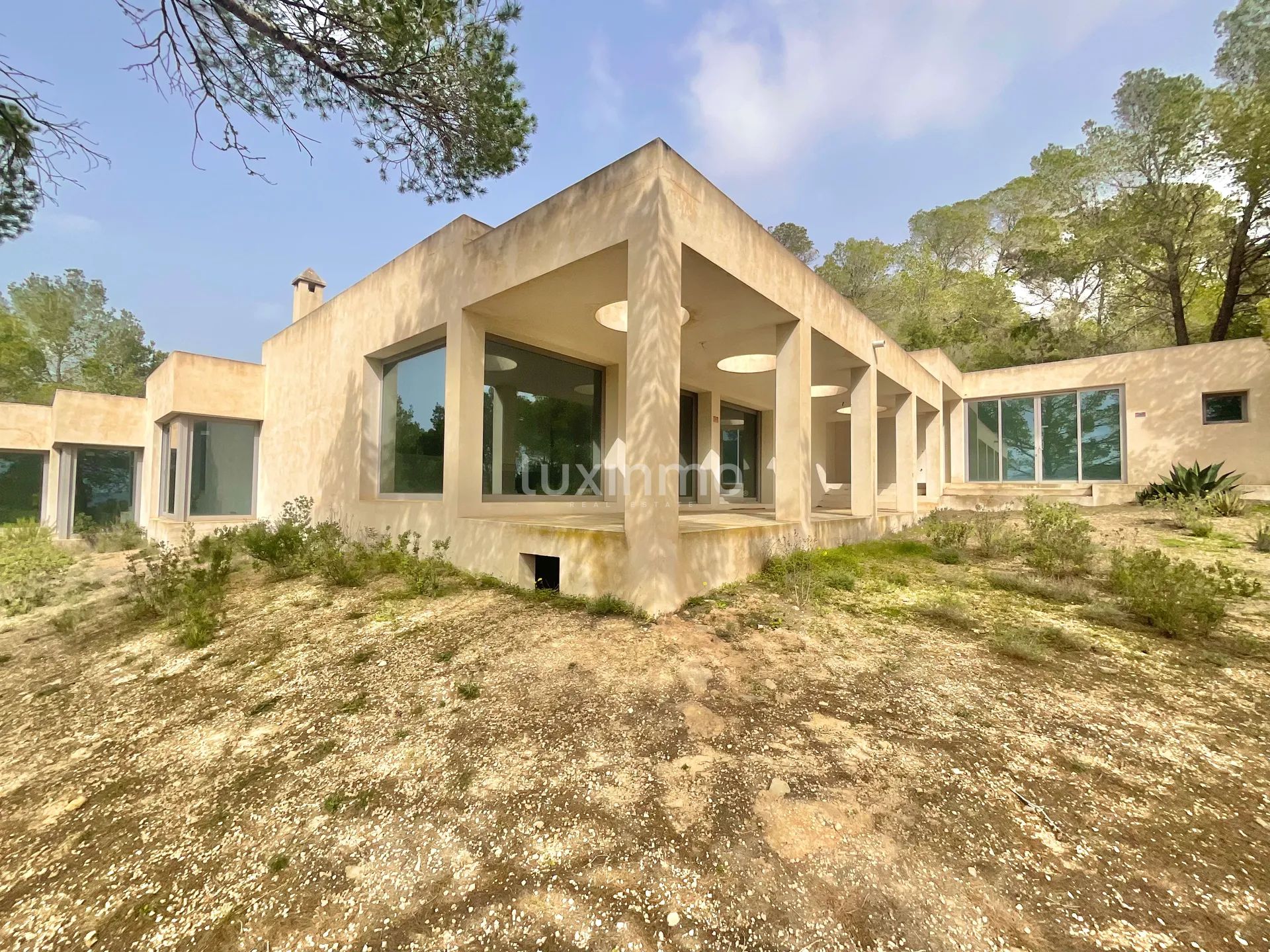 Zwei private ibizenkische Fincas mit Blick auf die Landschaft — photo 3