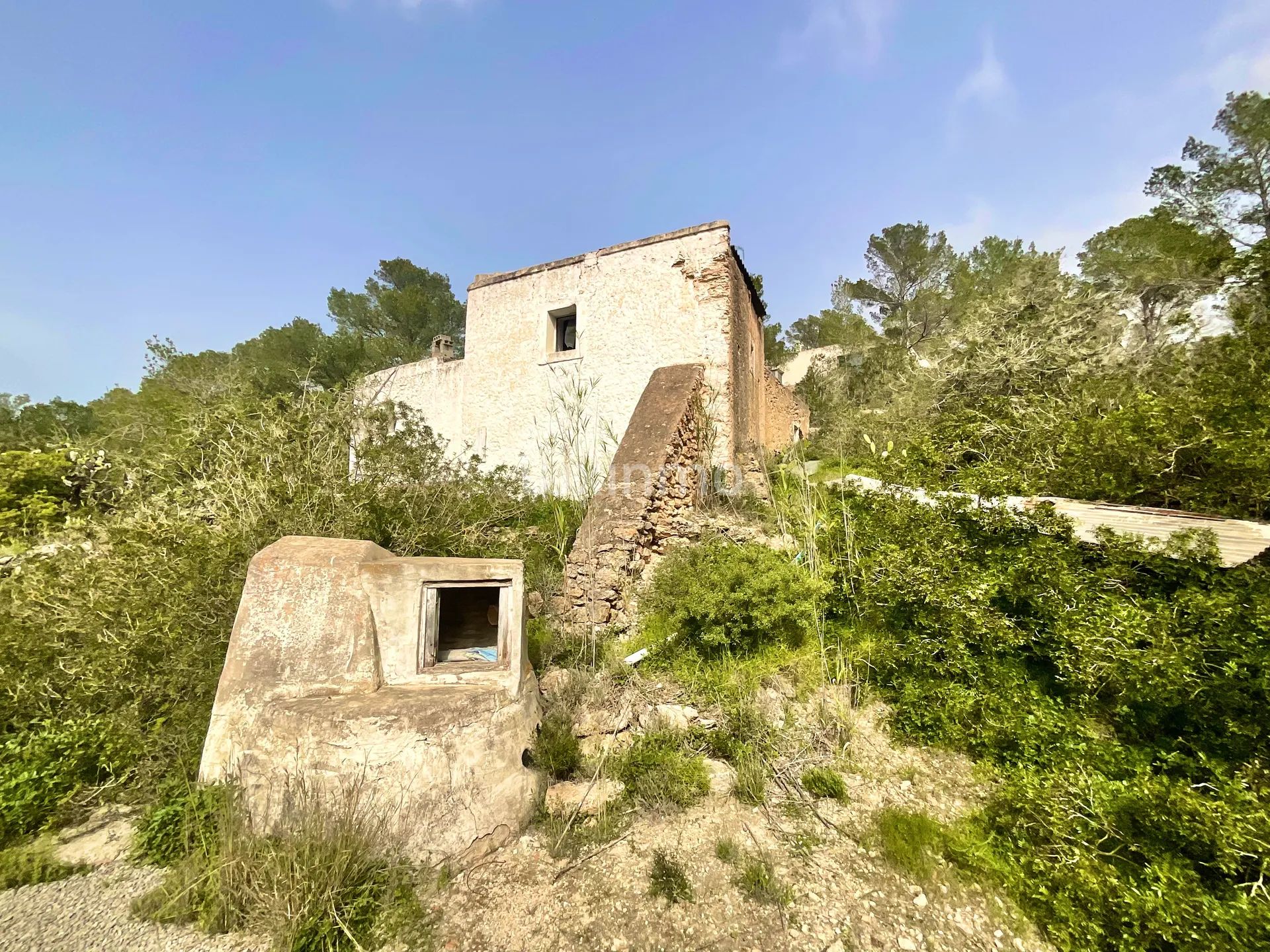 Zwei private ibizenkische Fincas mit Blick auf die Landschaft — photo 11