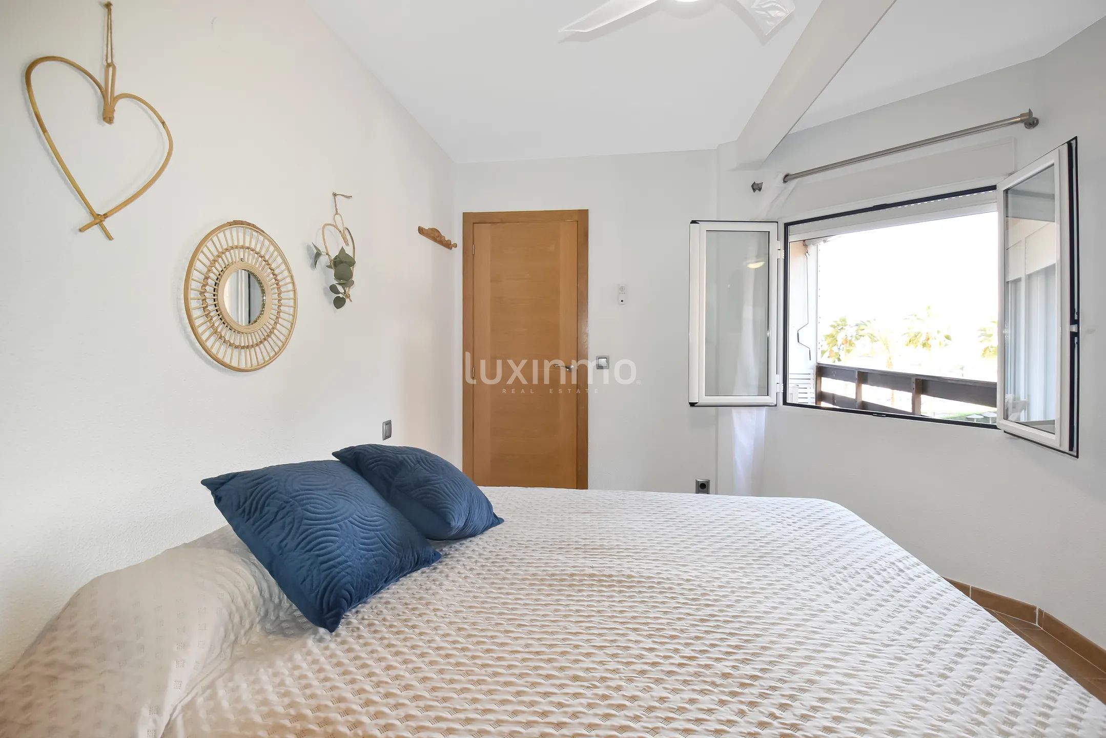 Apartment in Muchavista beach with sea views — photo 11